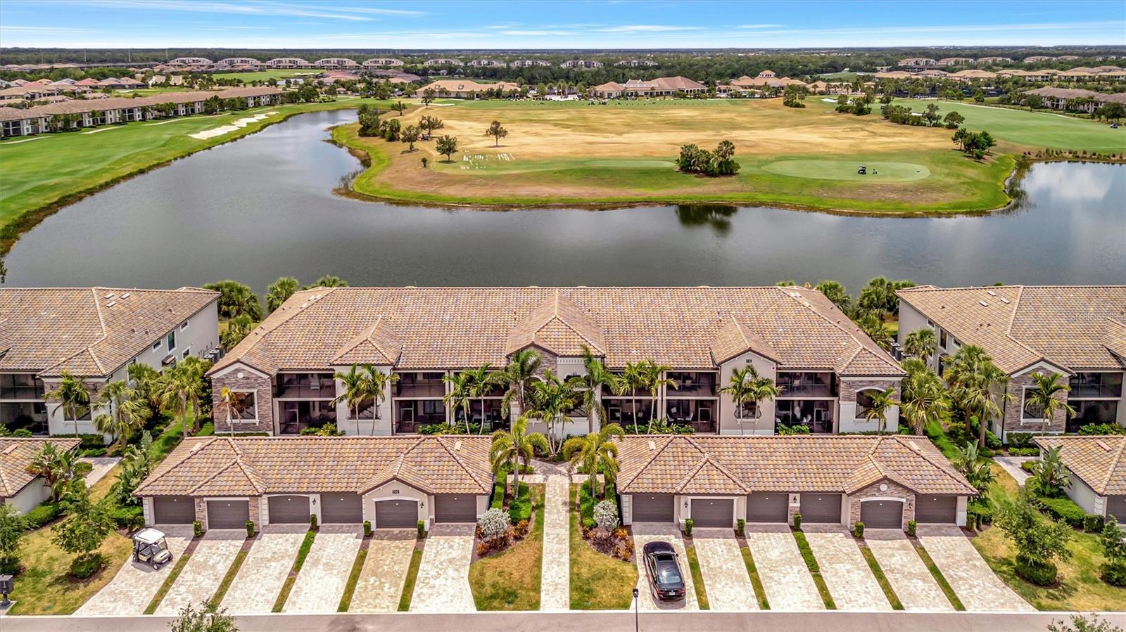 Image 2 of 62 For 5624 Palmer Circle 101