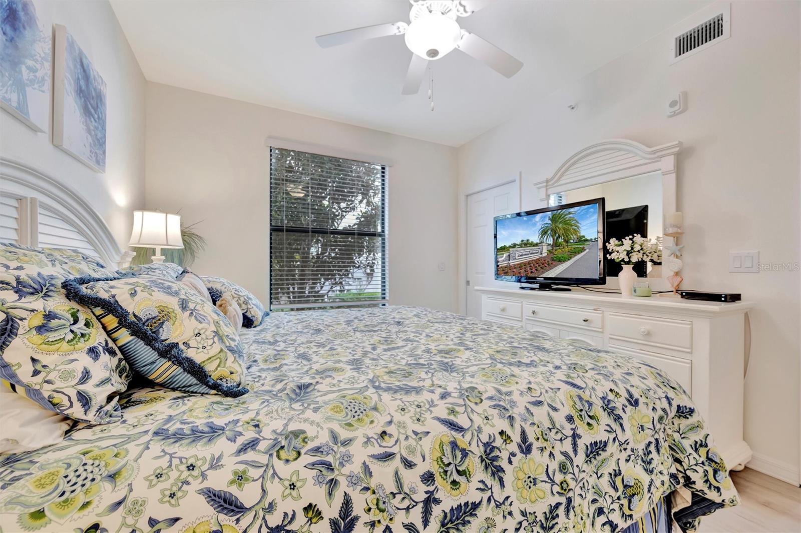 Image 31 of 62 For 5624 Palmer Circle 101