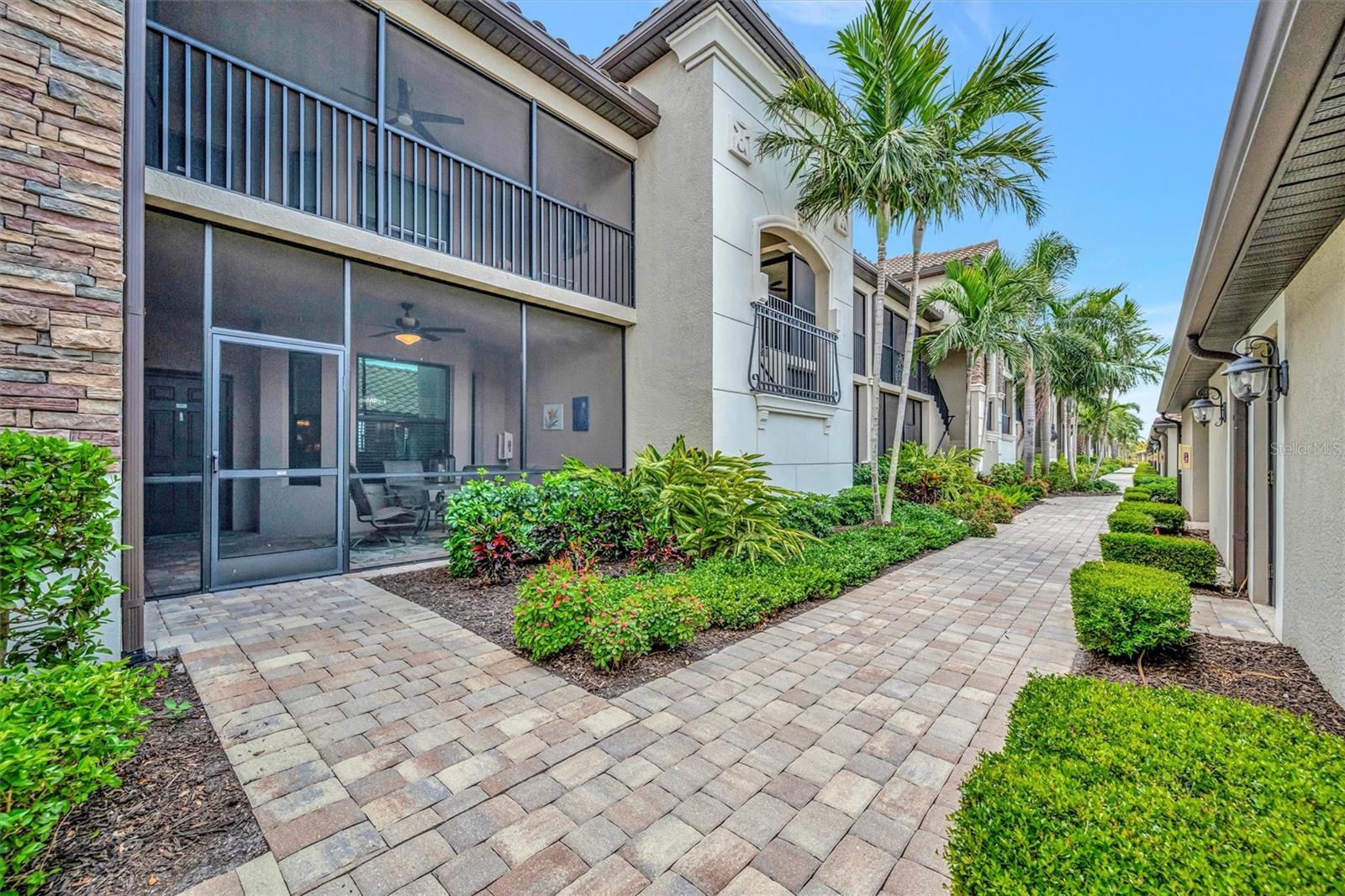 Image 6 of 62 For 5624 Palmer Circle 101