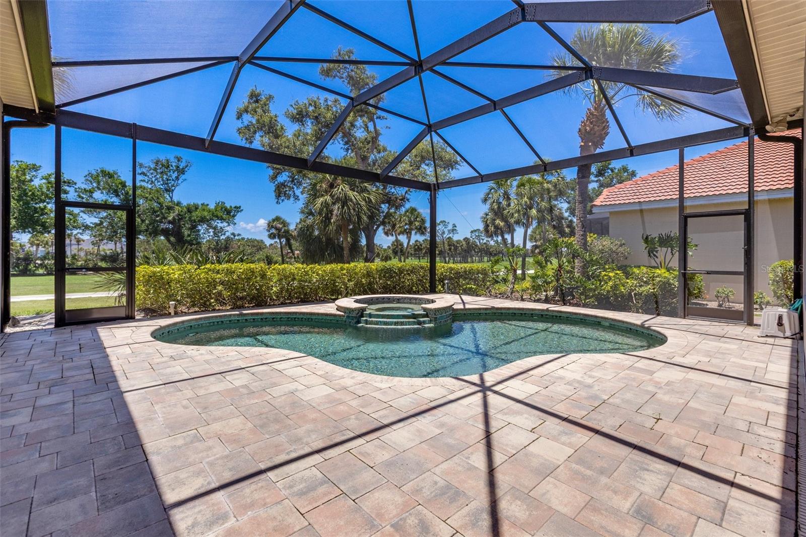 Image 3 of 83 For 52 Grande Fairway