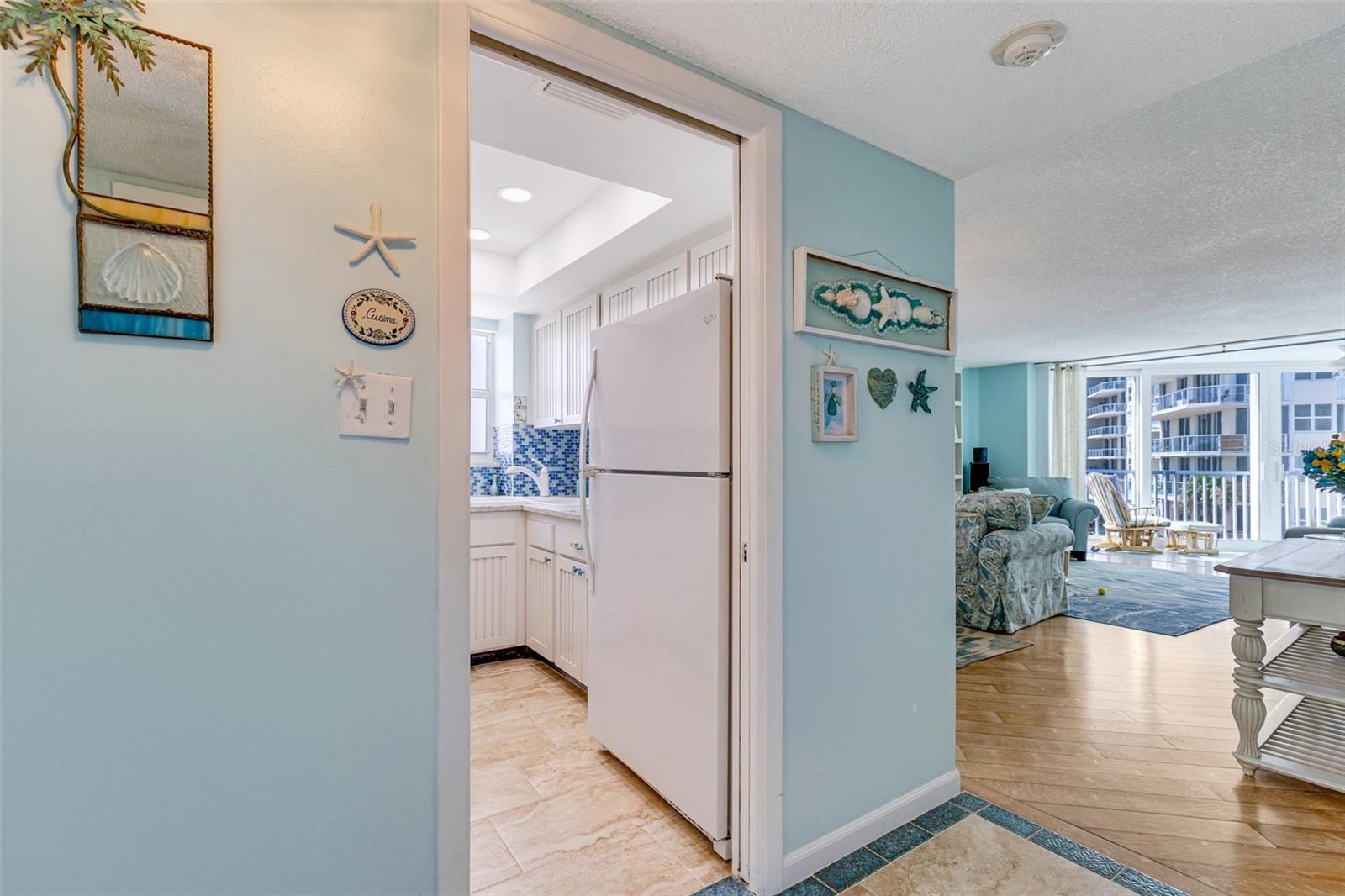 Image 4 of 53 For 1770 Benjamin Franklin Drive 407