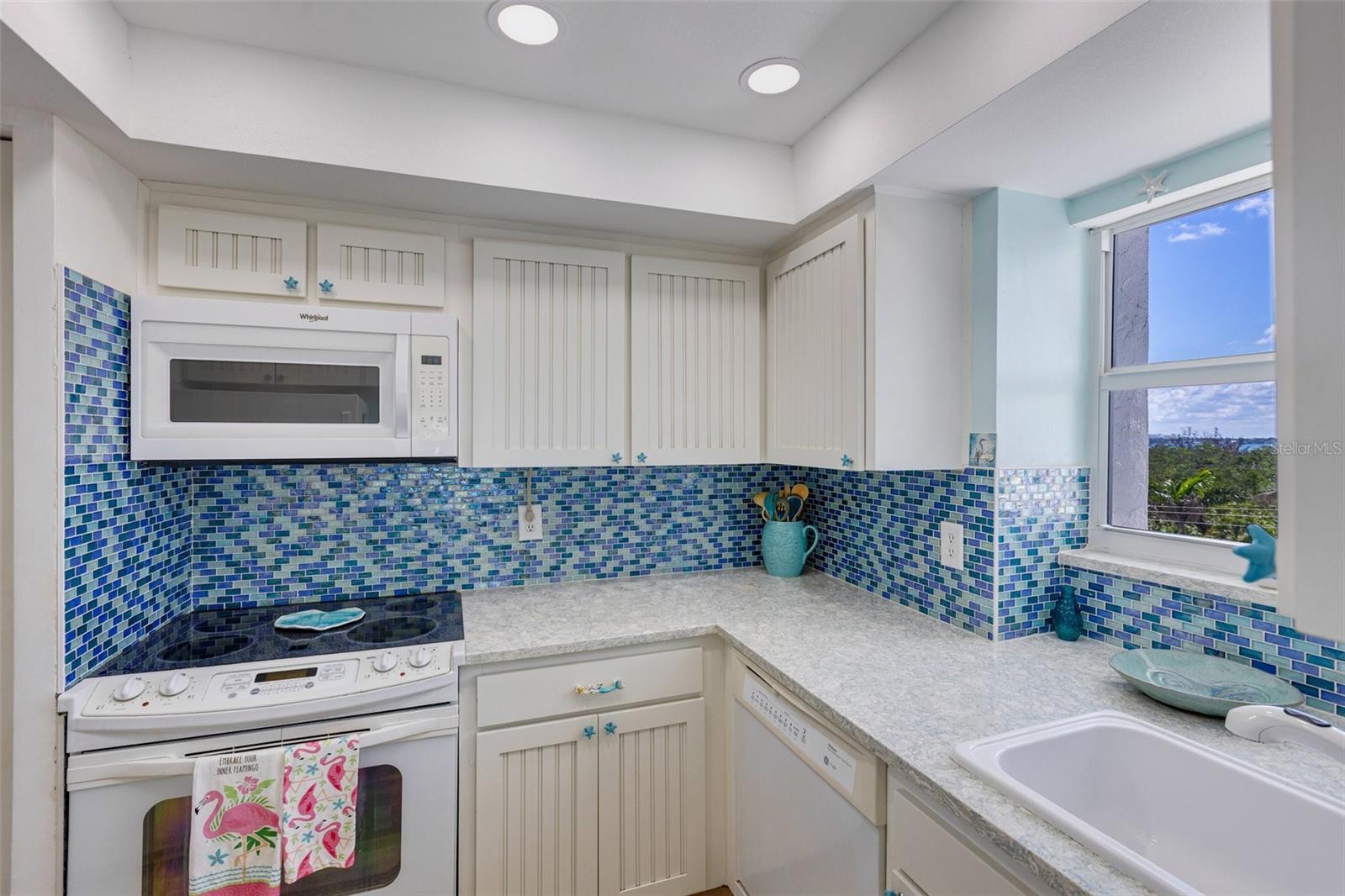 Image 8 of 53 For 1770 Benjamin Franklin Drive 407
