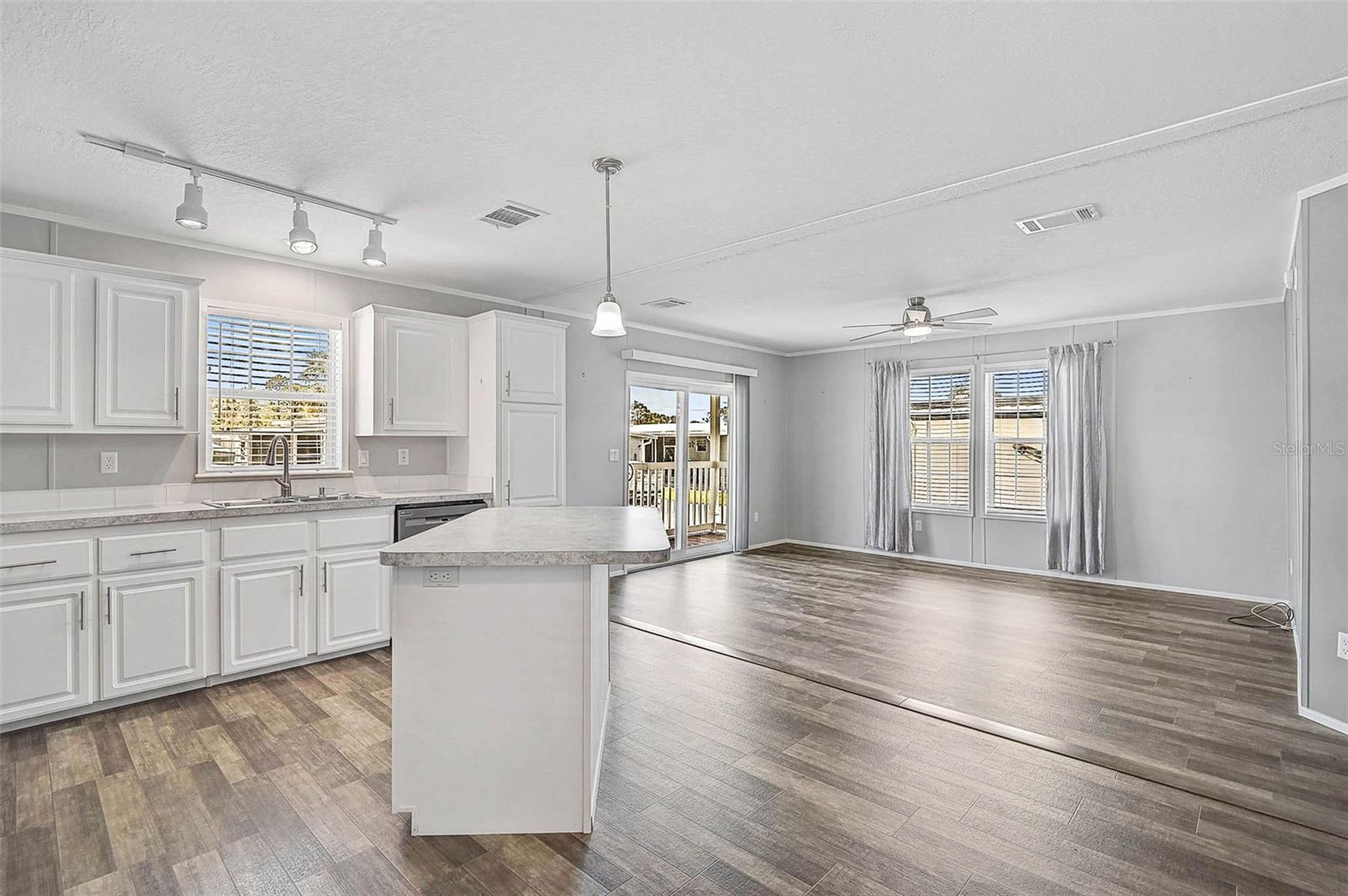 Image 6 of 25 For 2160 Palazza Drive