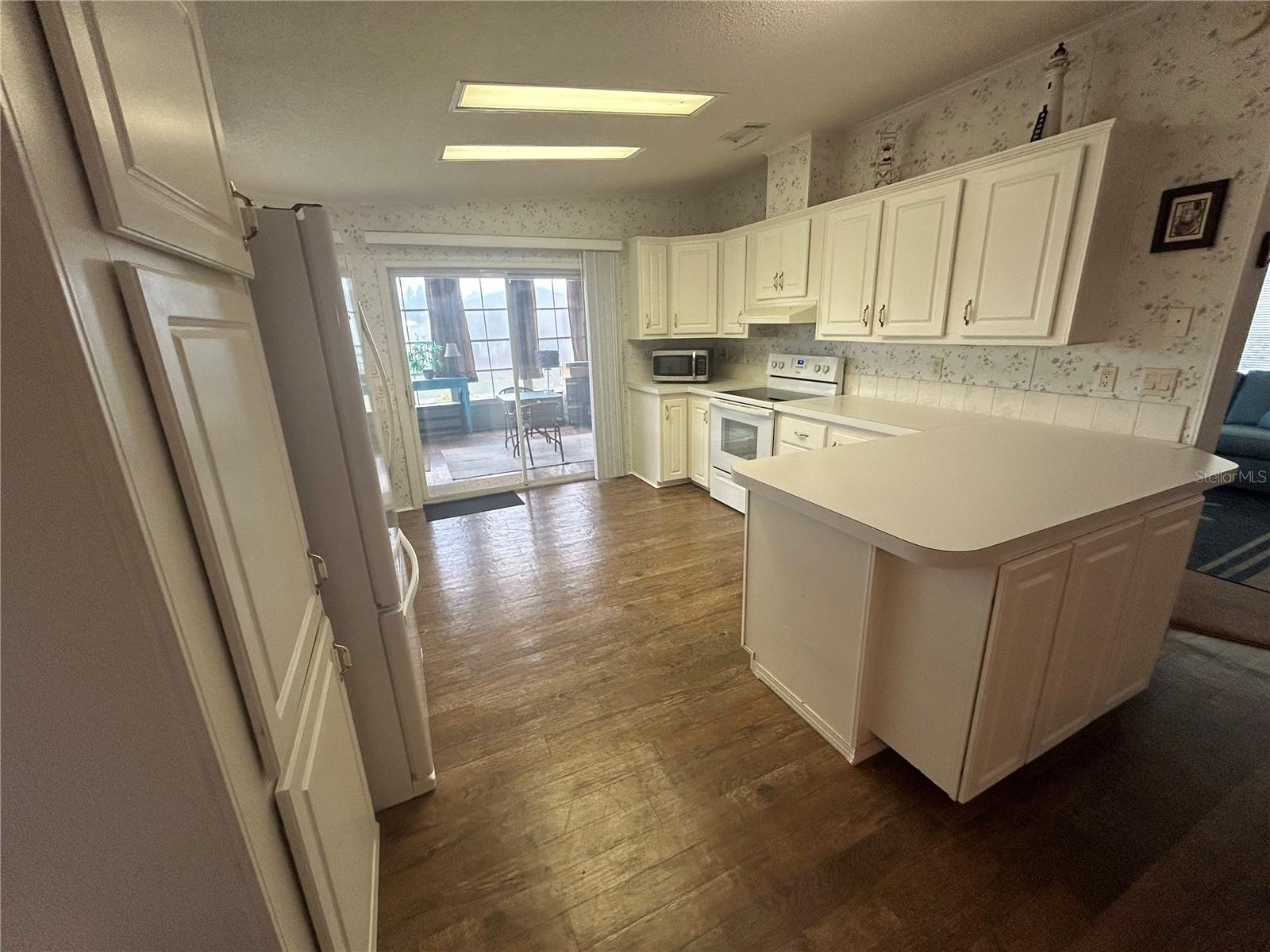 Image 2 of 23 For 145 Begonia Terrace