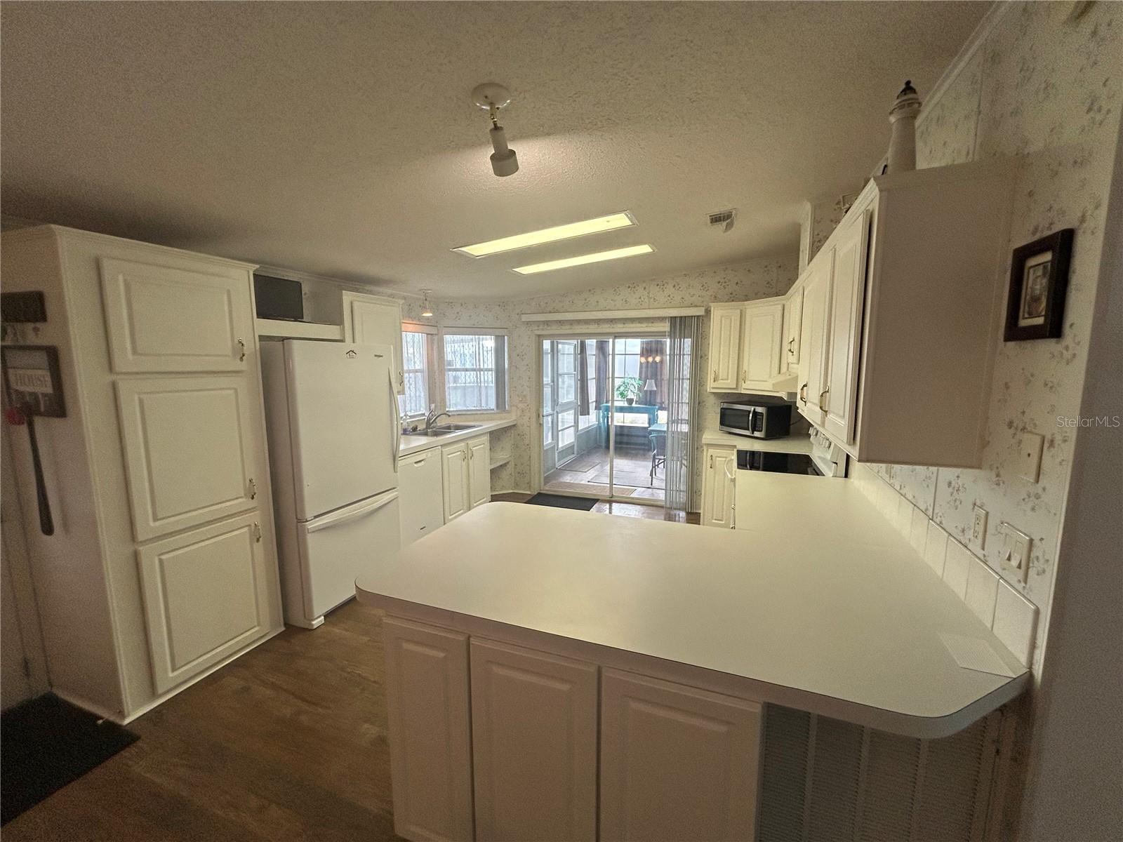 Image 3 of 23 For 145 Begonia Terrace