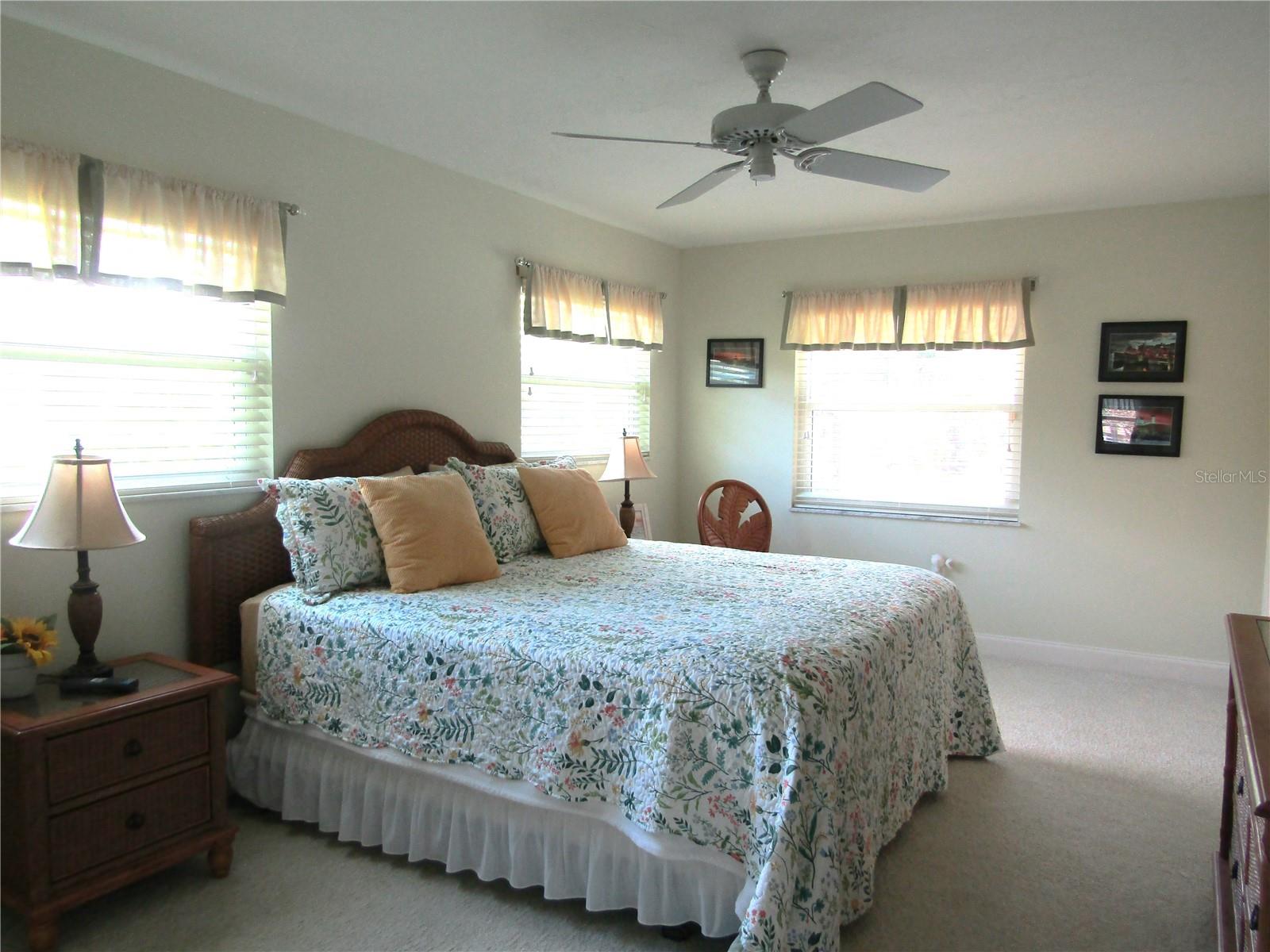 Image 12 of 26 For 4700 Greencroft Road