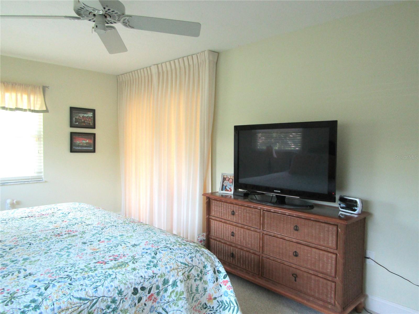 Image 13 of 26 For 4700 Greencroft Road