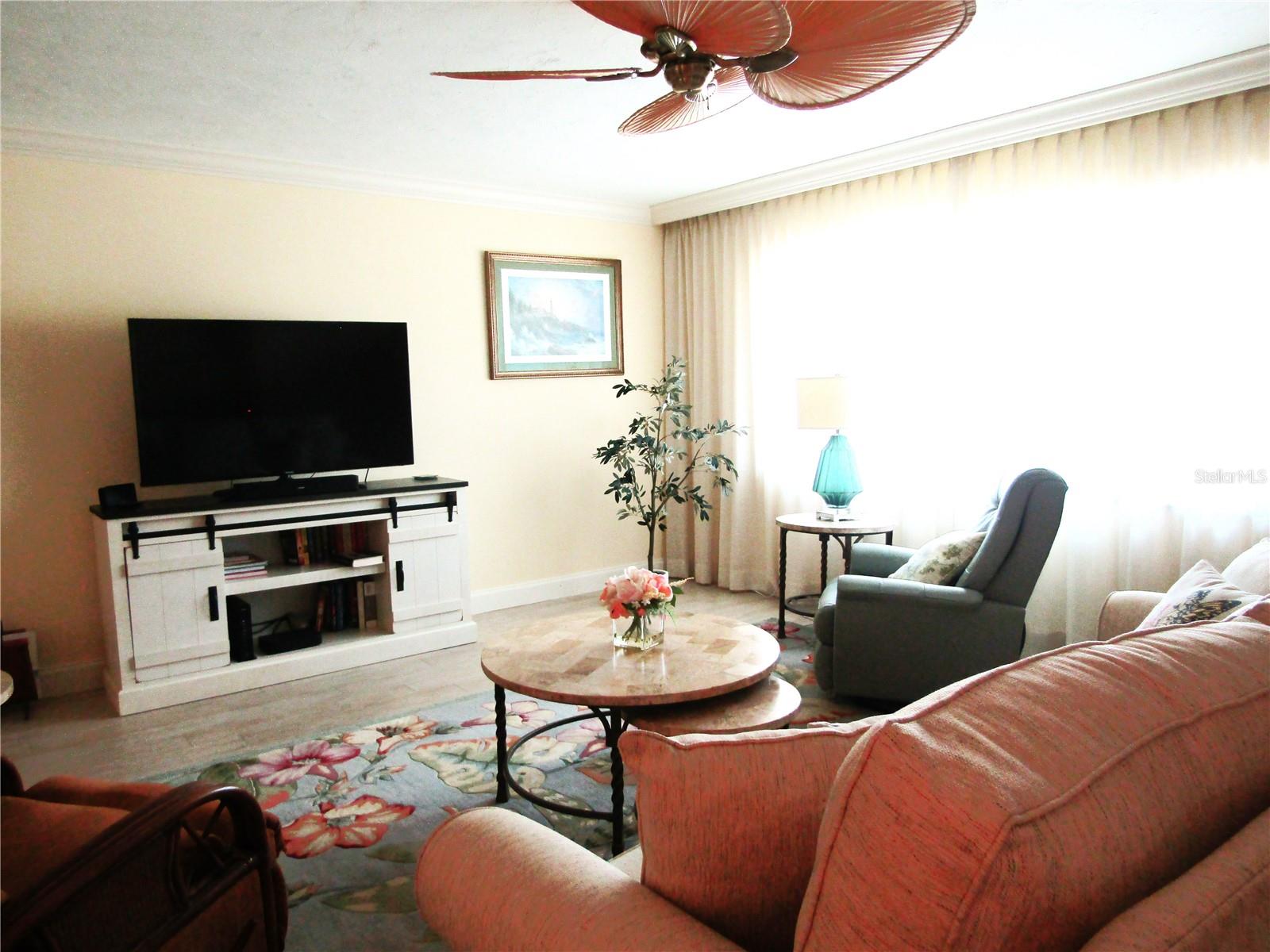 Image 4 of 26 For 4700 Greencroft Road