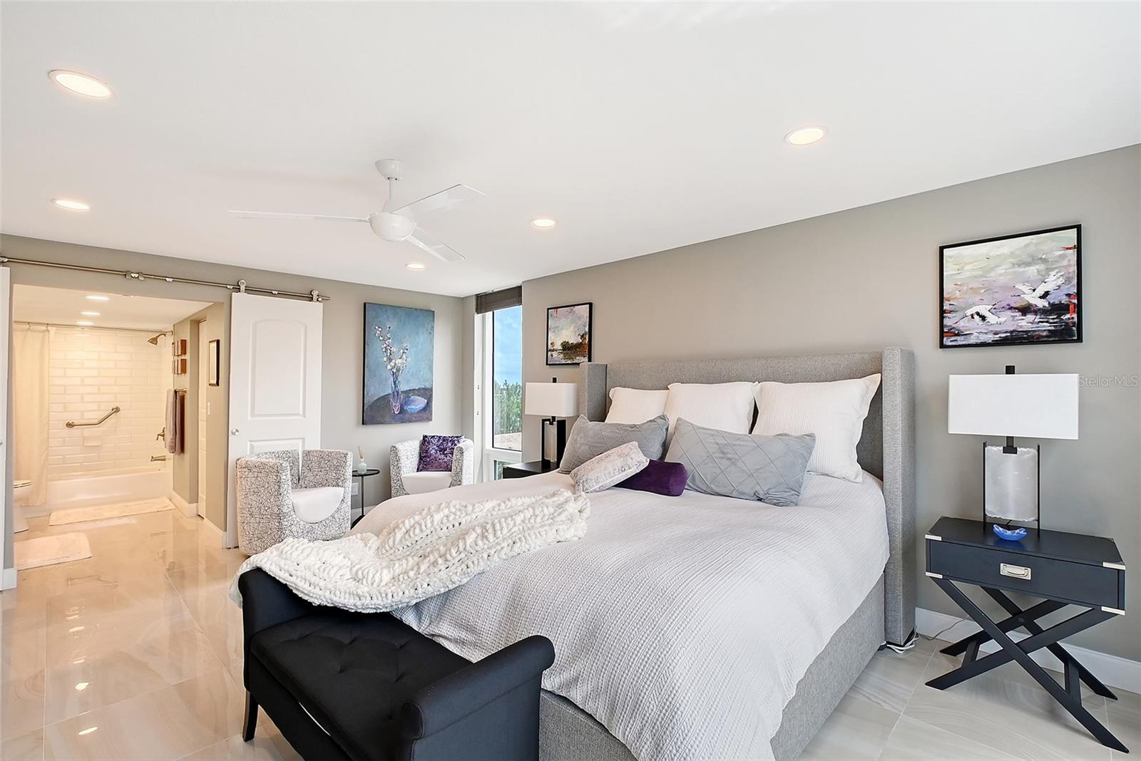 Listing photo id 13 for 2425 Gulf Of Mexico Drive 6a