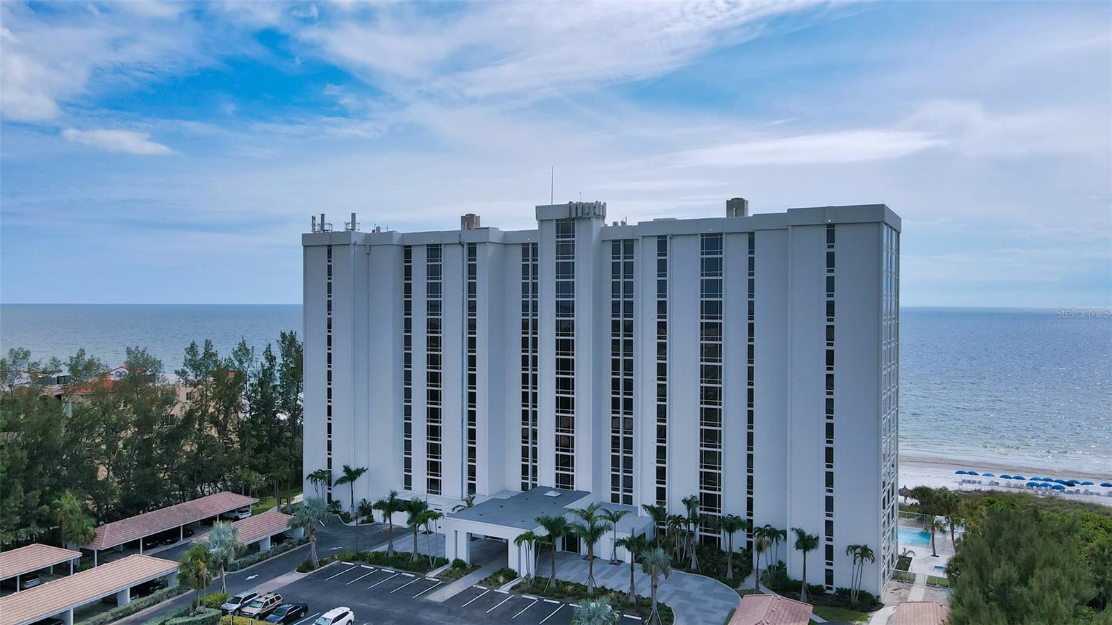 Listing photo id 0 for 2425 Gulf Of Mexico Drive 6a
