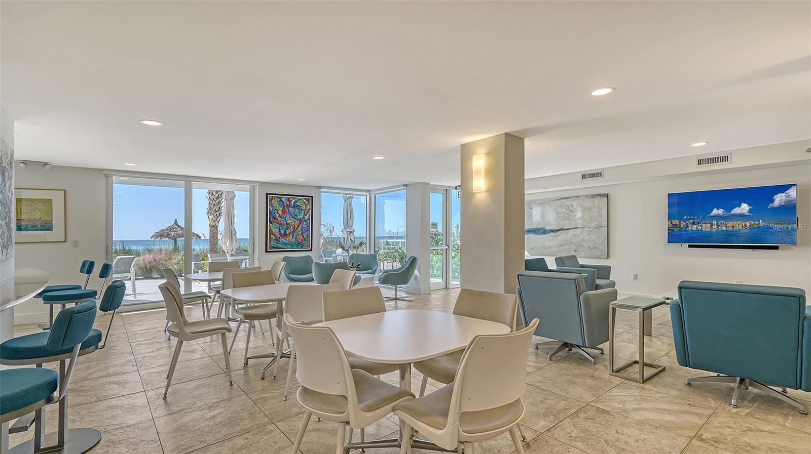 Listing photo id 25 for 2425 Gulf Of Mexico Drive 6a
