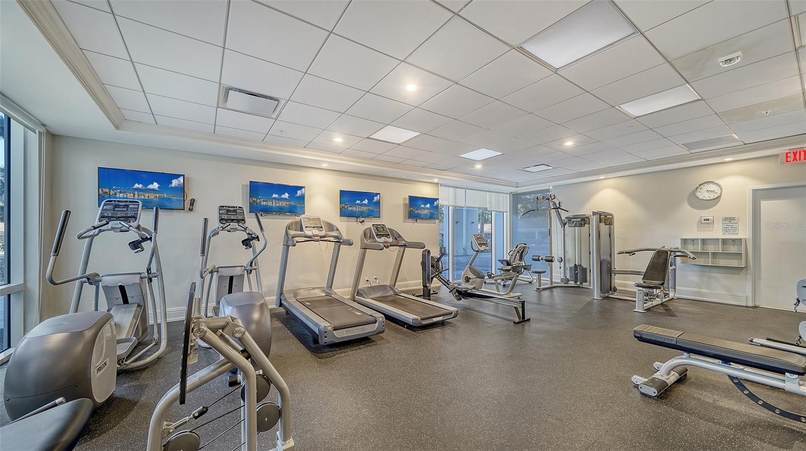 Listing photo id 30 for 2425 Gulf Of Mexico Drive 6a