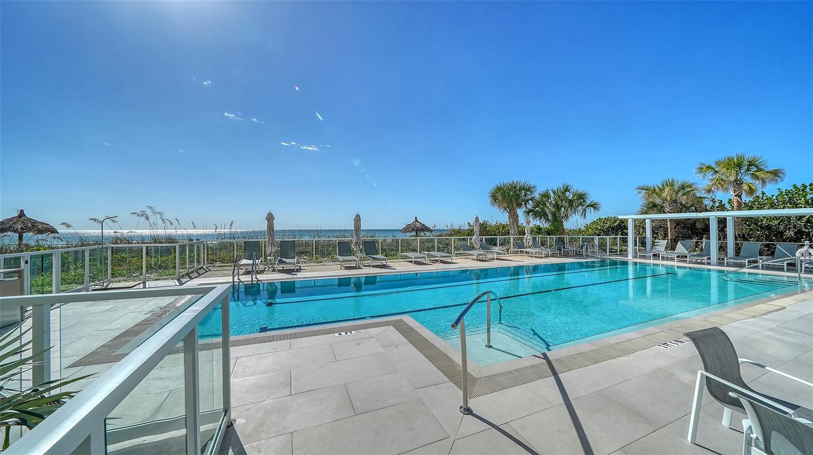 Listing photo id 31 for 2425 Gulf Of Mexico Drive 6a