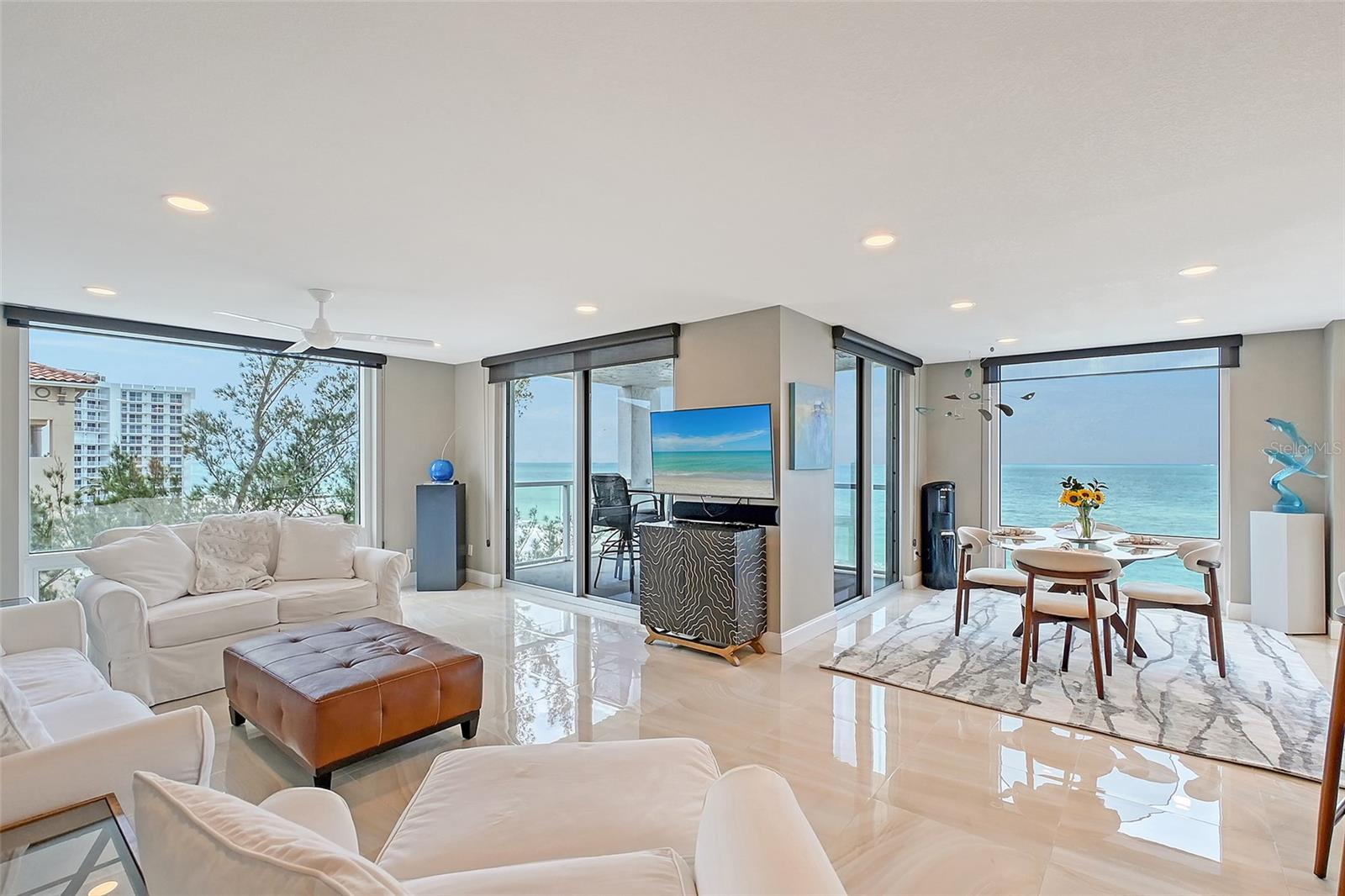 Listing photo id 2 for 2425 Gulf Of Mexico Drive 6a