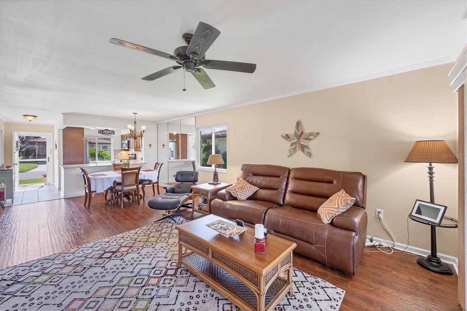 Image 6 of 39 For 6422 Auburn Avenue