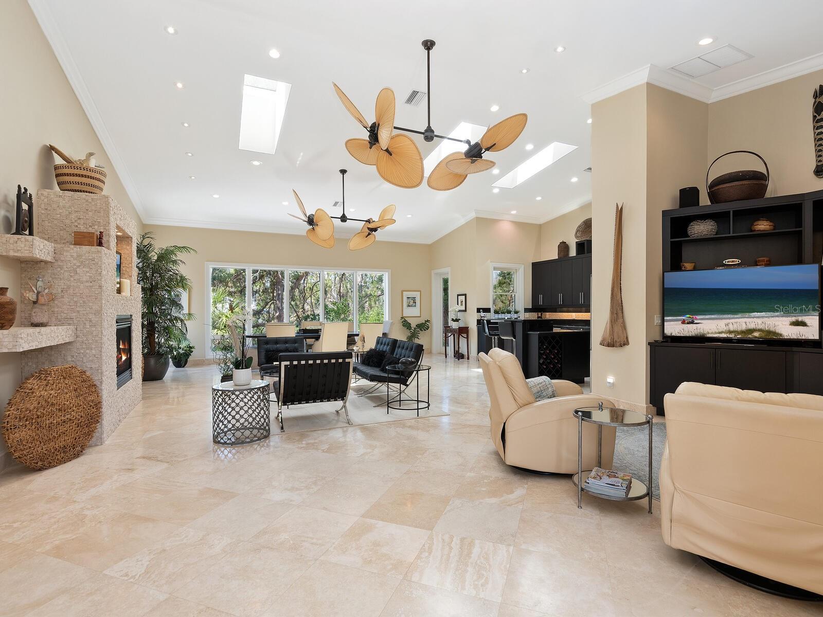 Image 14 of 66 For 7320 Melaleuca Way