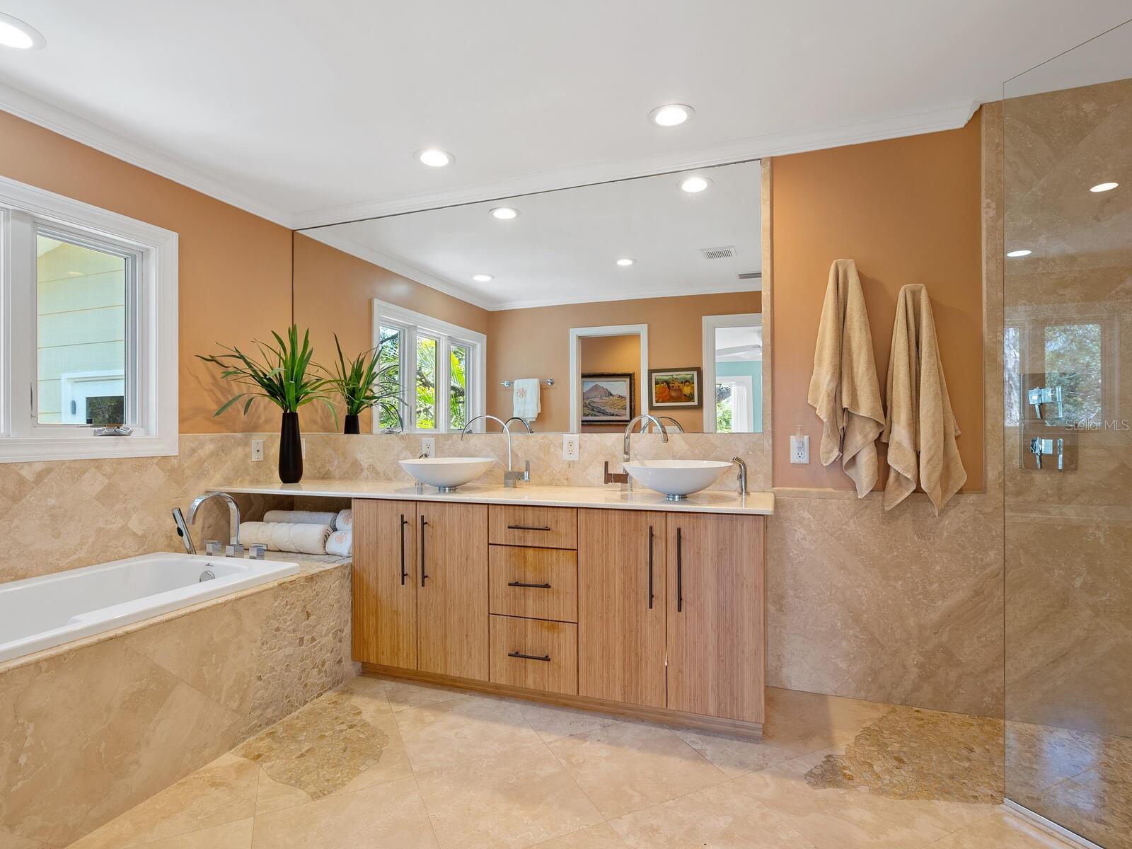 Image 33 of 66 For 7320 Melaleuca Way