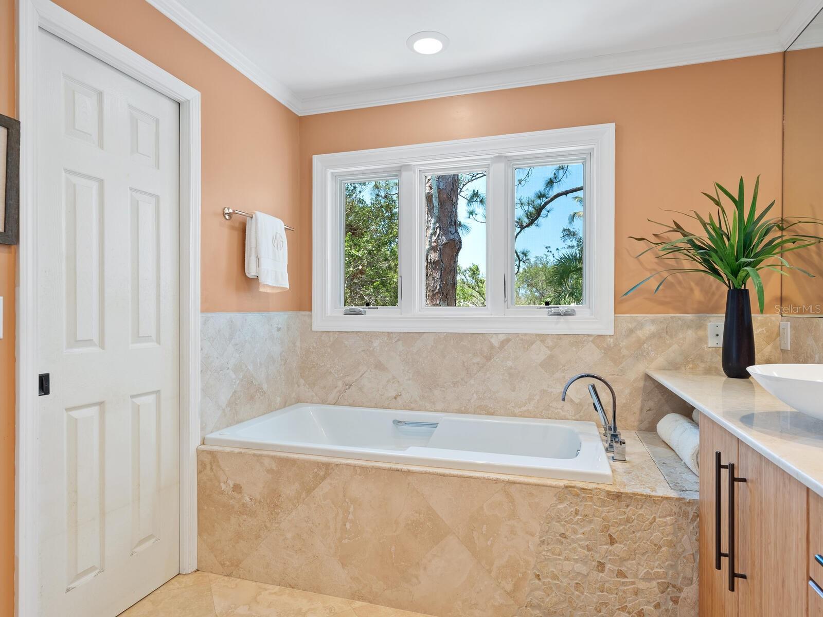 Image 34 of 66 For 7320 Melaleuca Way