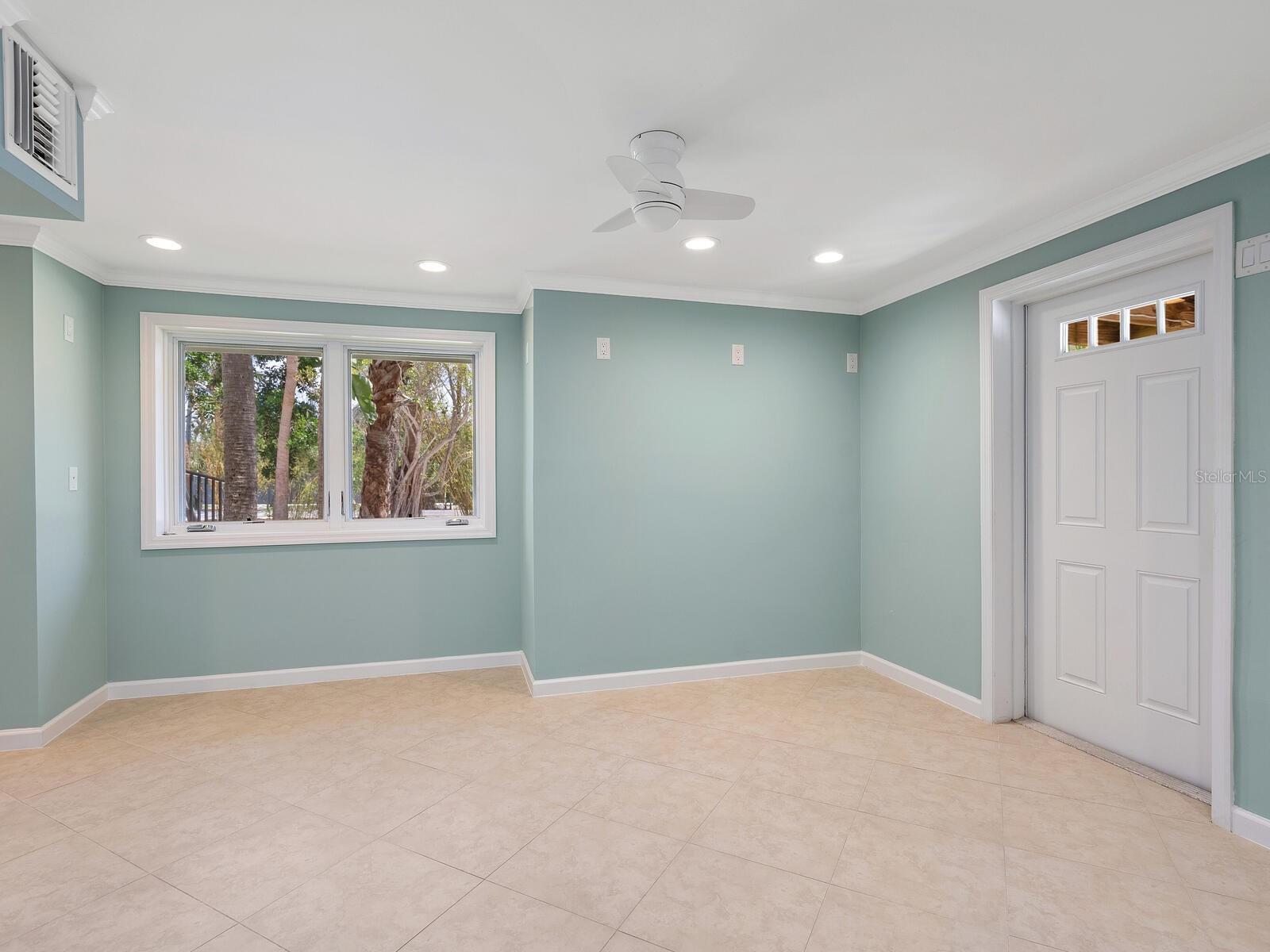Image 39 of 66 For 7320 Melaleuca Way