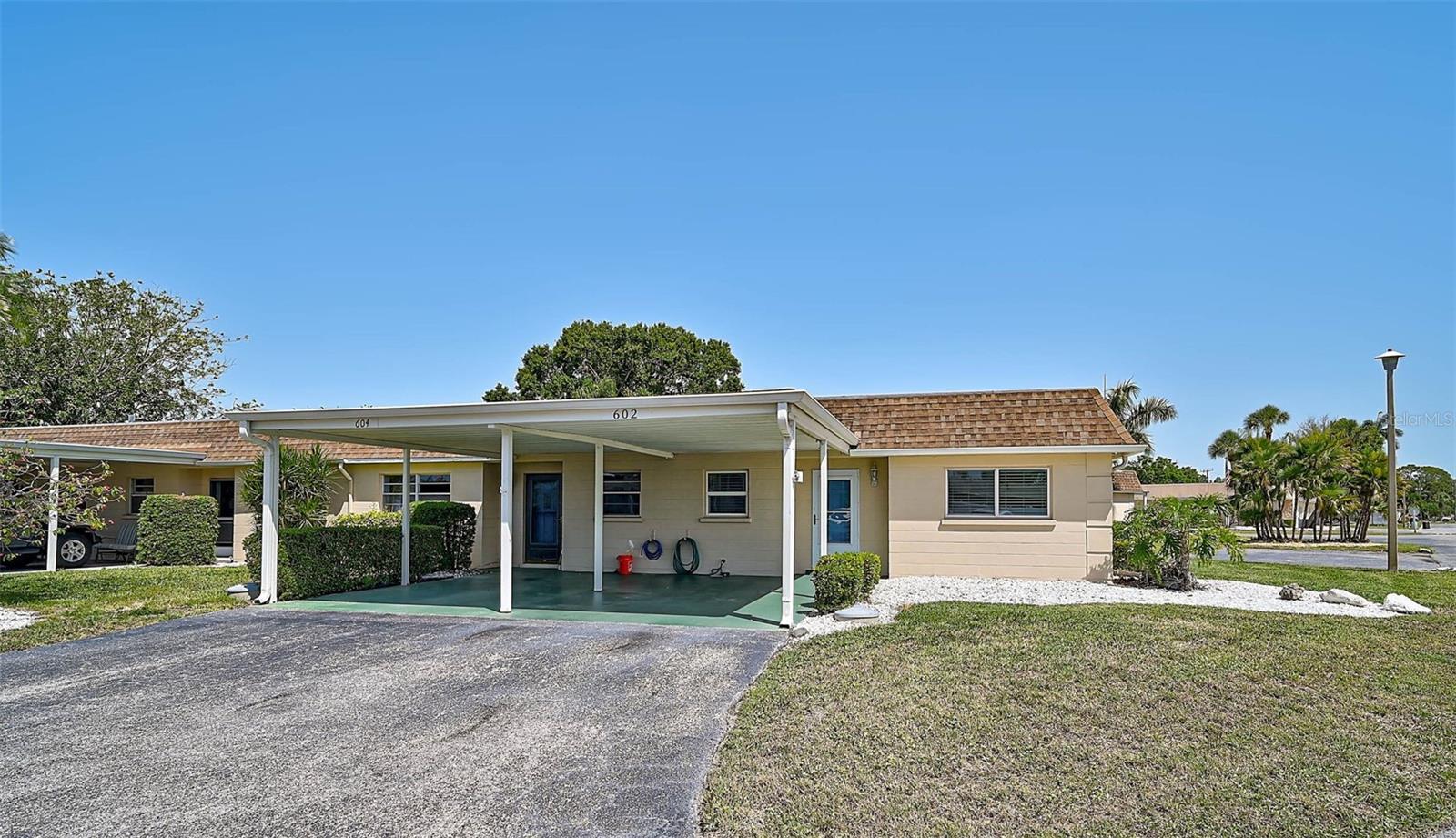 Image 3 of 36 For 602 Park Circle