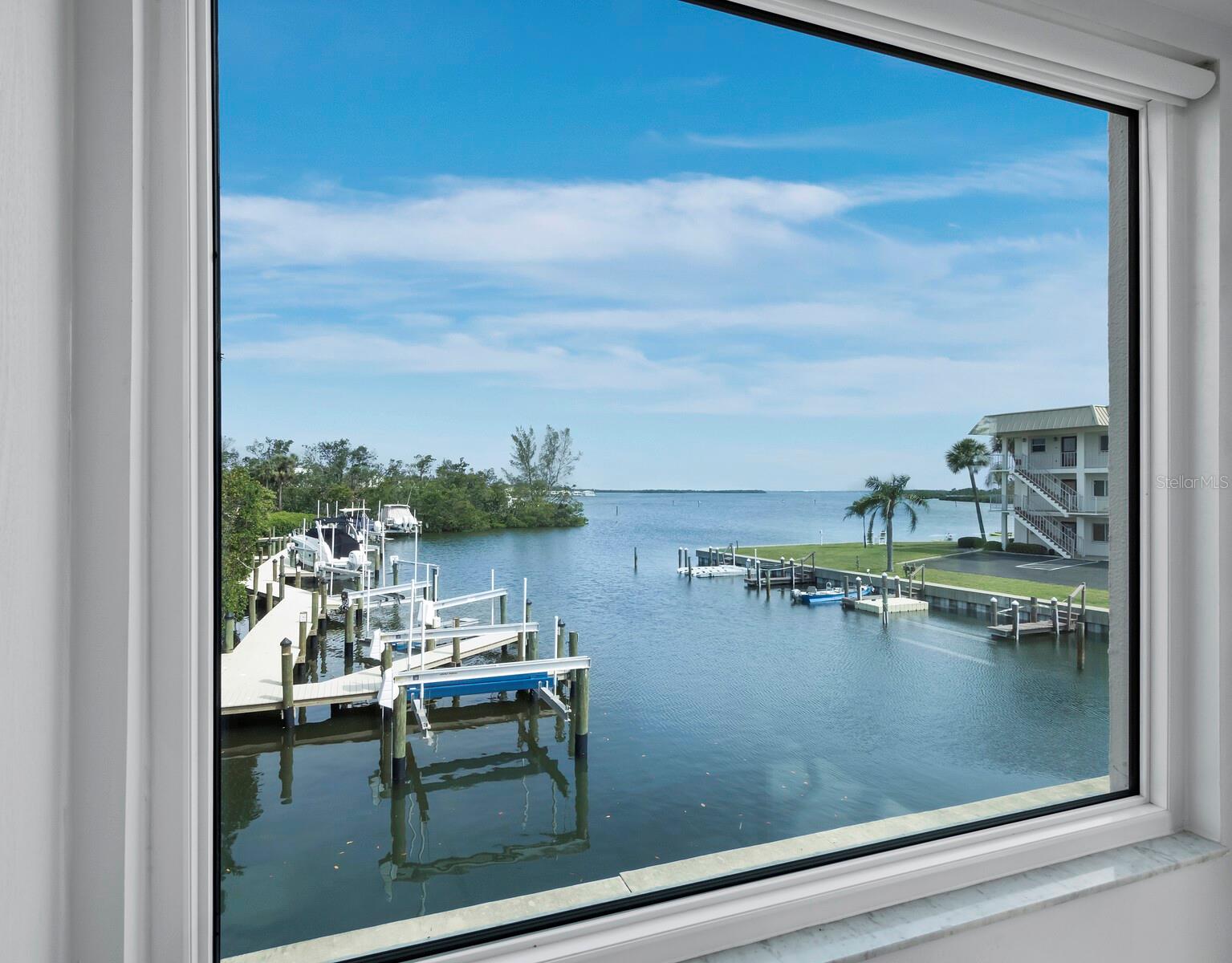 Image 18 of 41 For 3320 Gulf Of Mexico Drive 208c