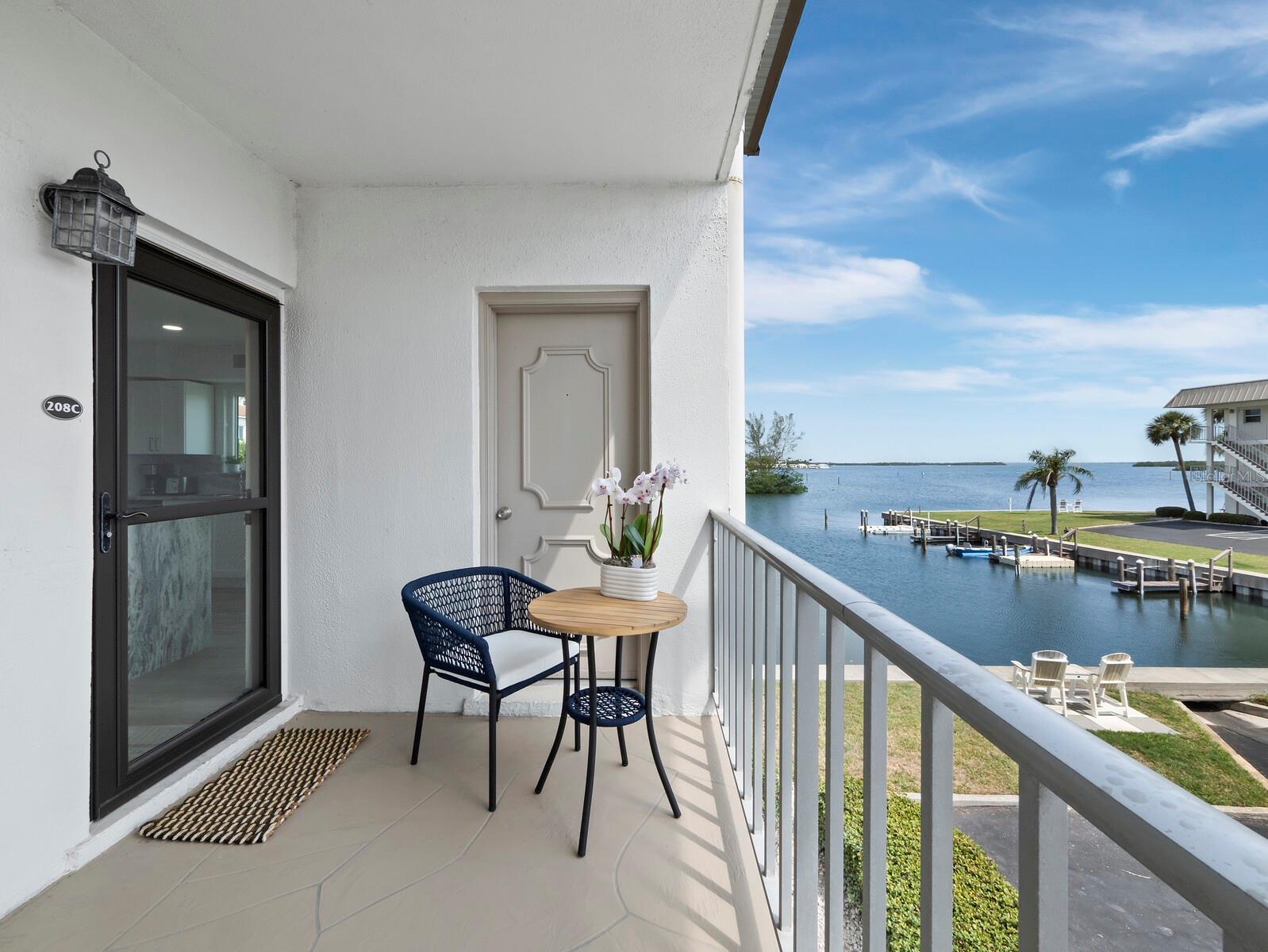 Image 3 of 41 For 3320 Gulf Of Mexico Drive 208c
