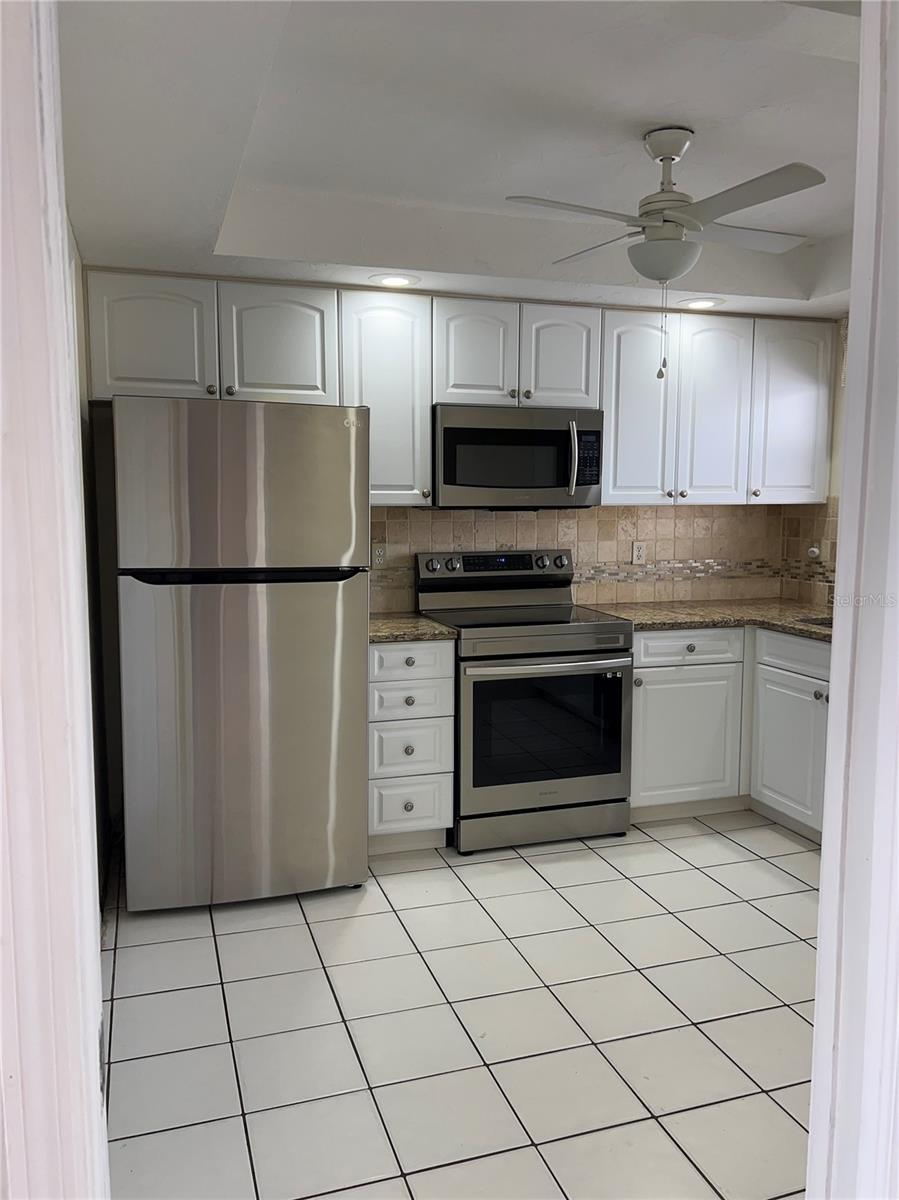 Image 7 of 17 For 3534 Richwood Link  44