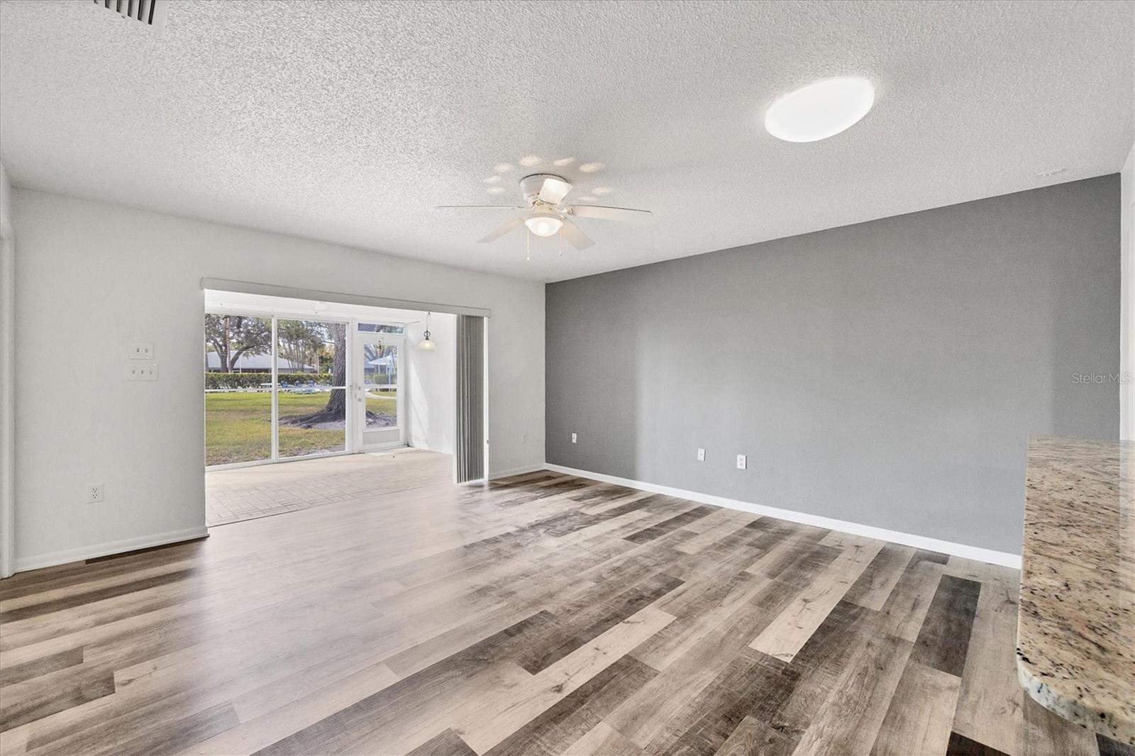 Image 16 of 44 For 4220 Center Pointe Lane 21