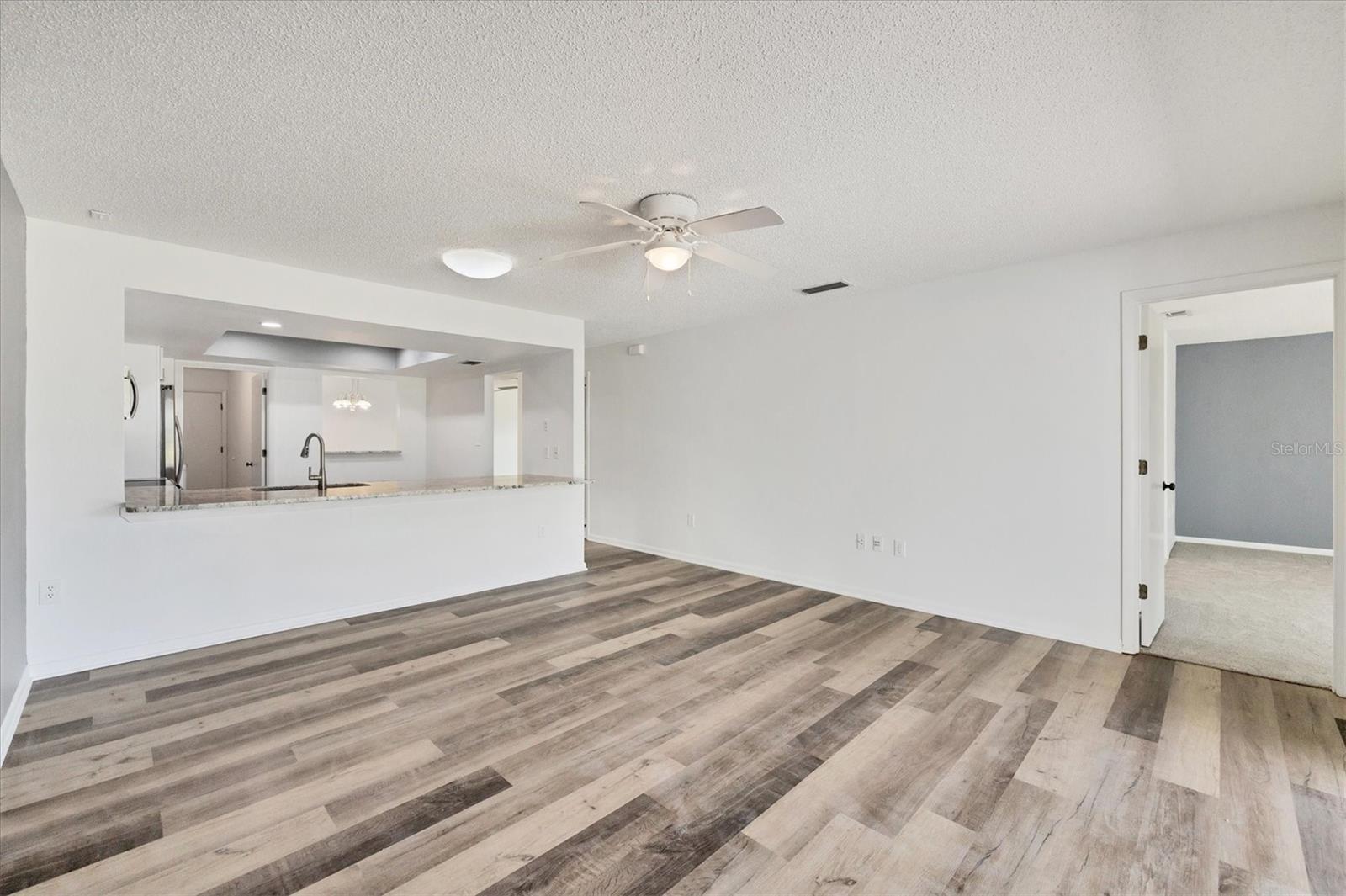 Image 18 of 44 For 4220 Center Pointe Lane 21