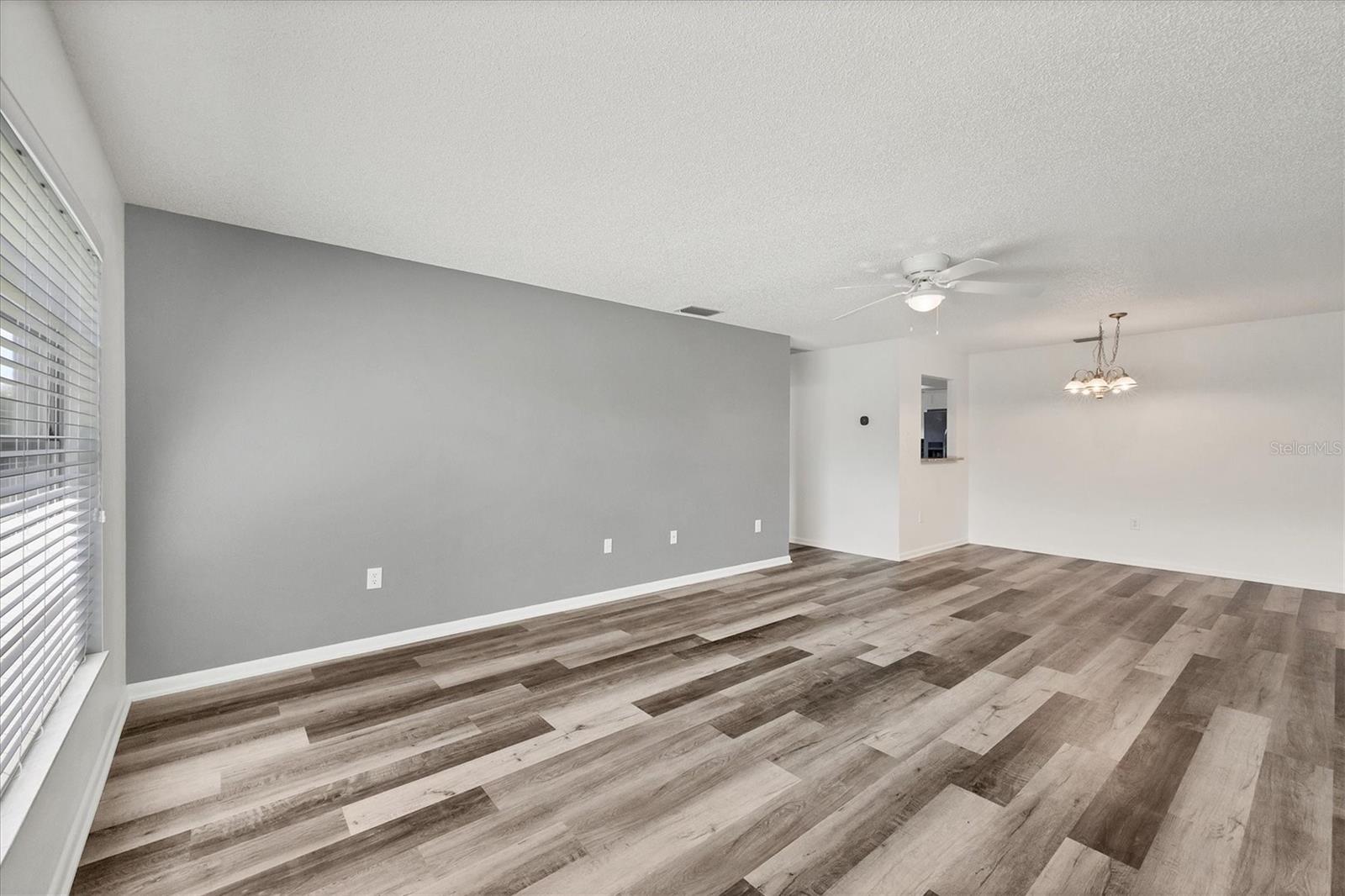 Image 6 of 44 For 4220 Center Pointe Lane 21