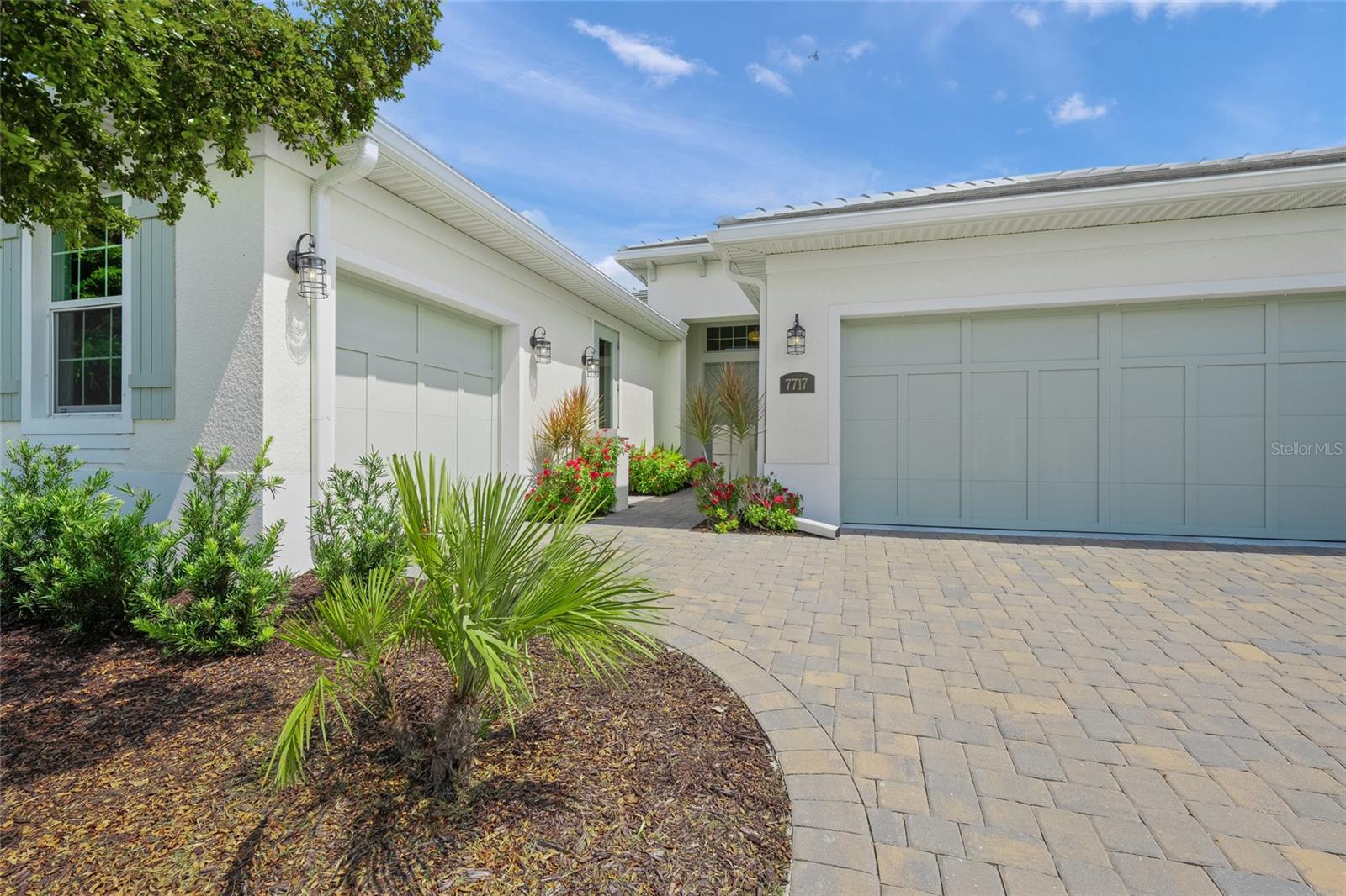 Image 4 of 60 For 7717 Sandhill Lake Drive