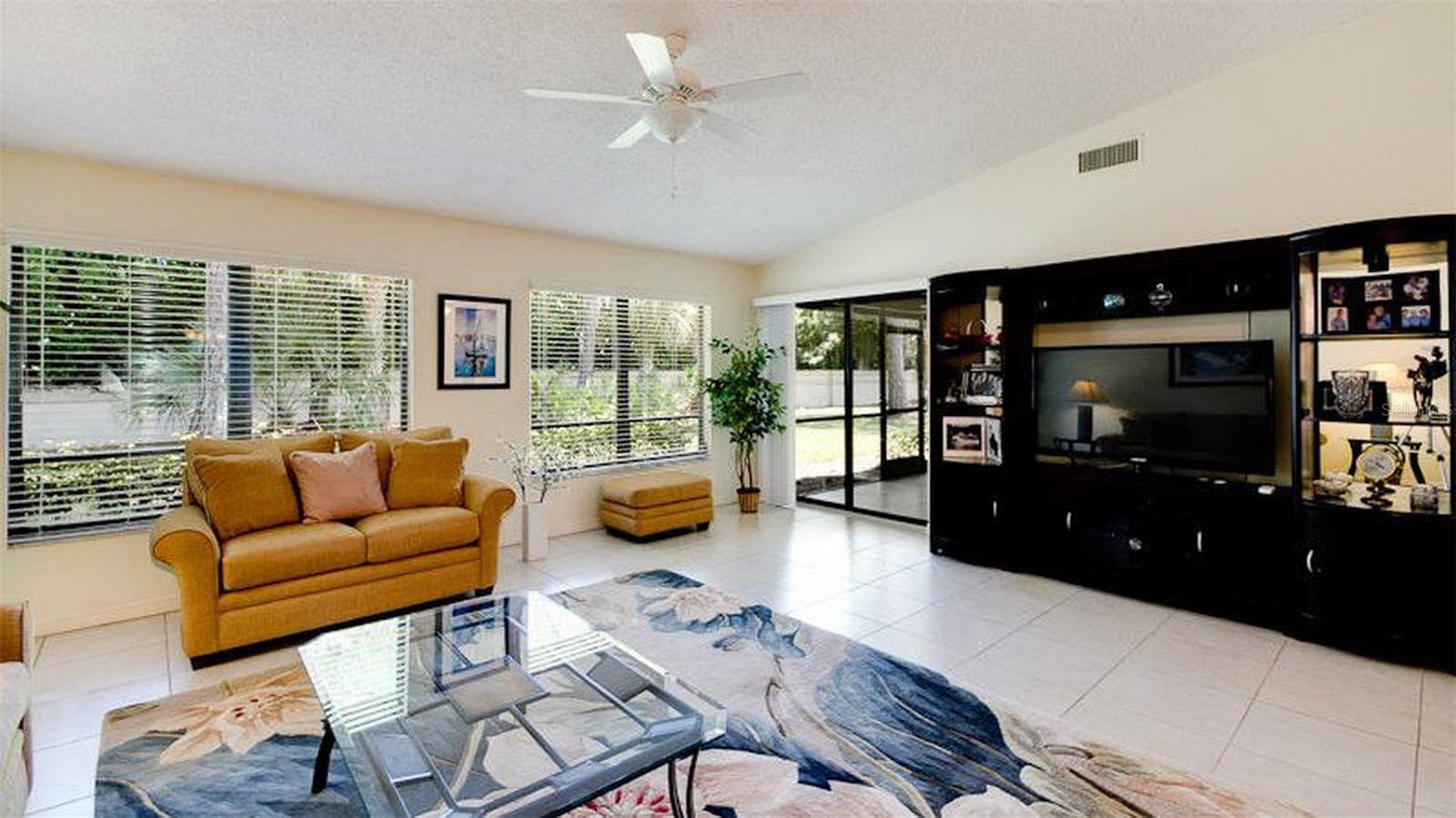 Image 2 of 38 For 7893 Timberwood Circle 183