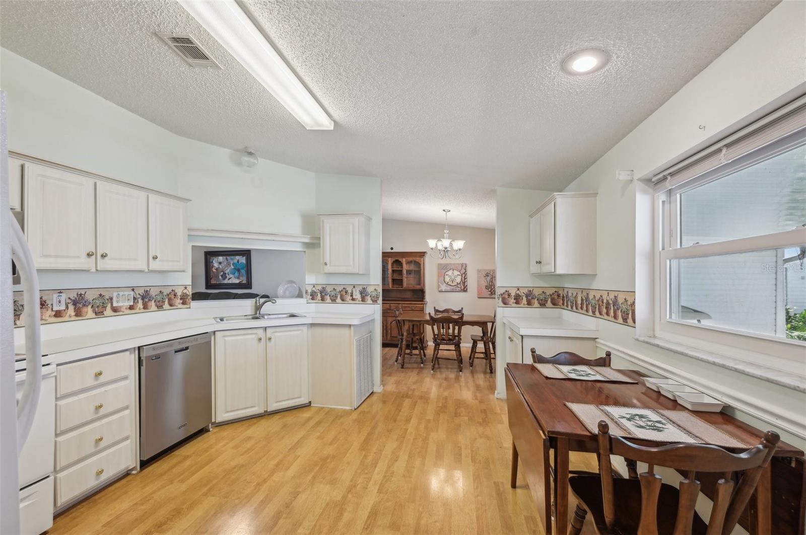 Image 11 of 35 For 9014 31st Avenue E