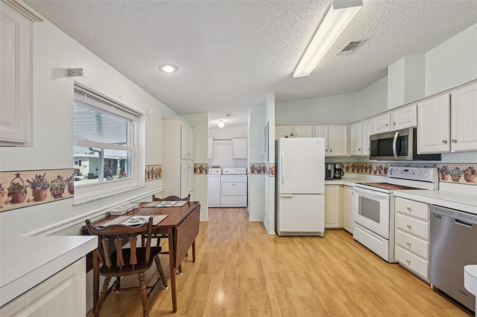Image 12 of 35 For 9014 31st Avenue E