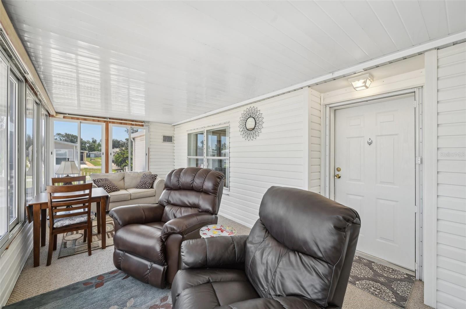 Image 5 of 35 For 9014 31st Avenue E
