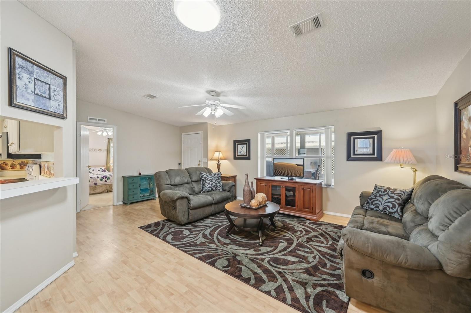 Image 7 of 35 For 9014 31st Avenue E