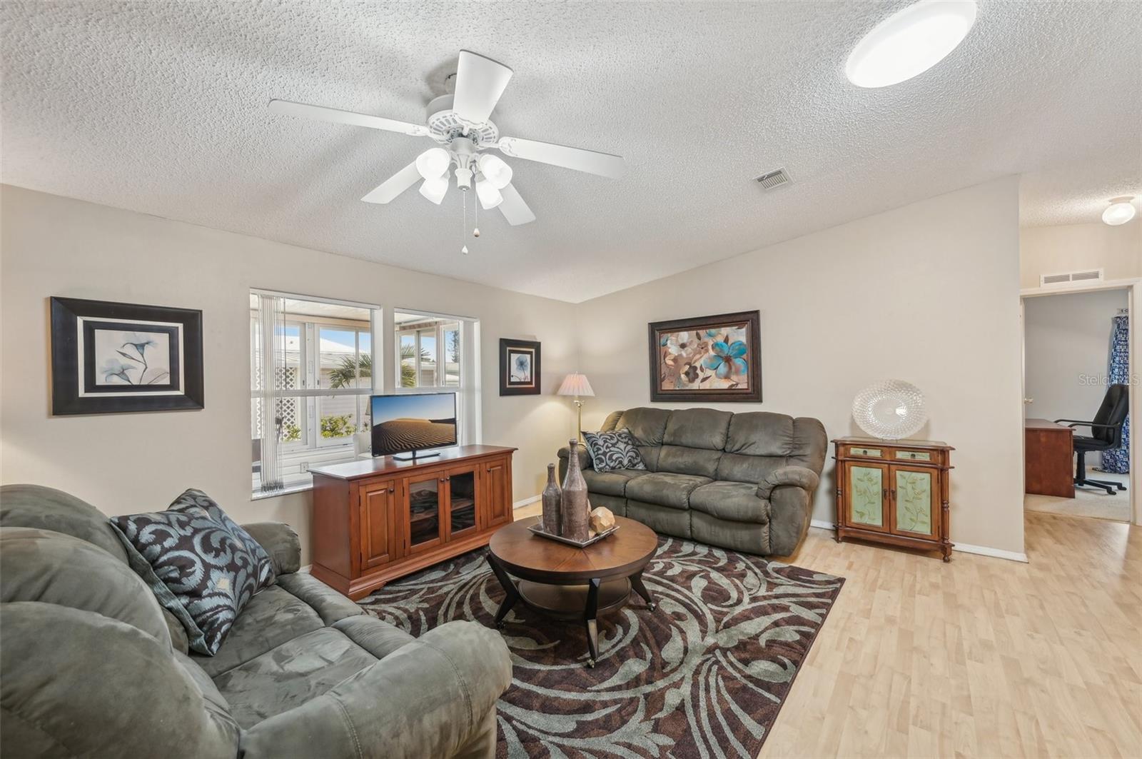 Image 8 of 35 For 9014 31st Avenue E