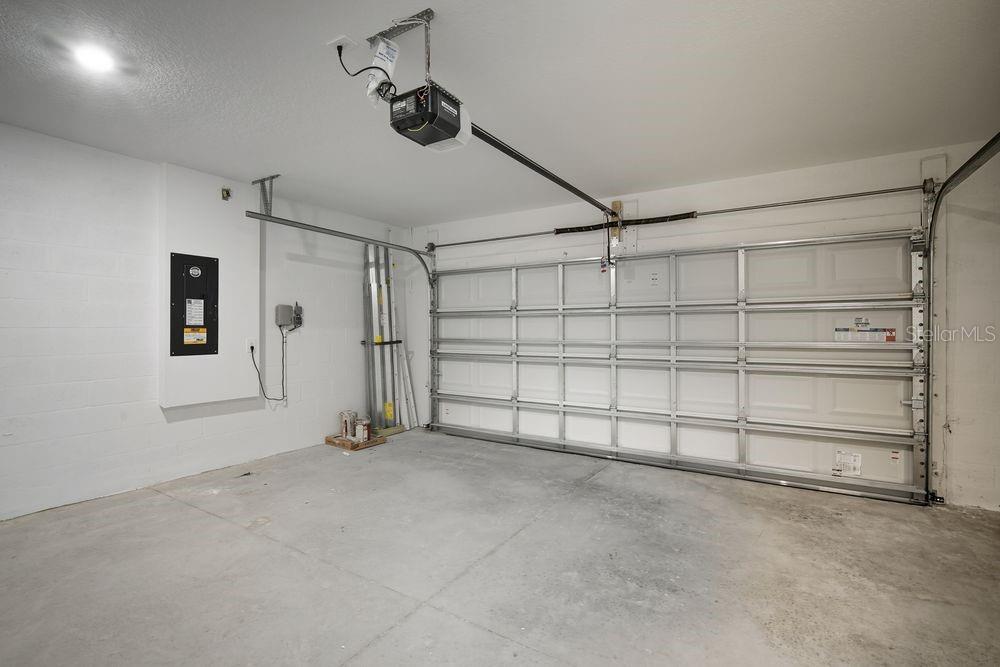 Image 25 of 41 For 13634 Tropical Breeze Way