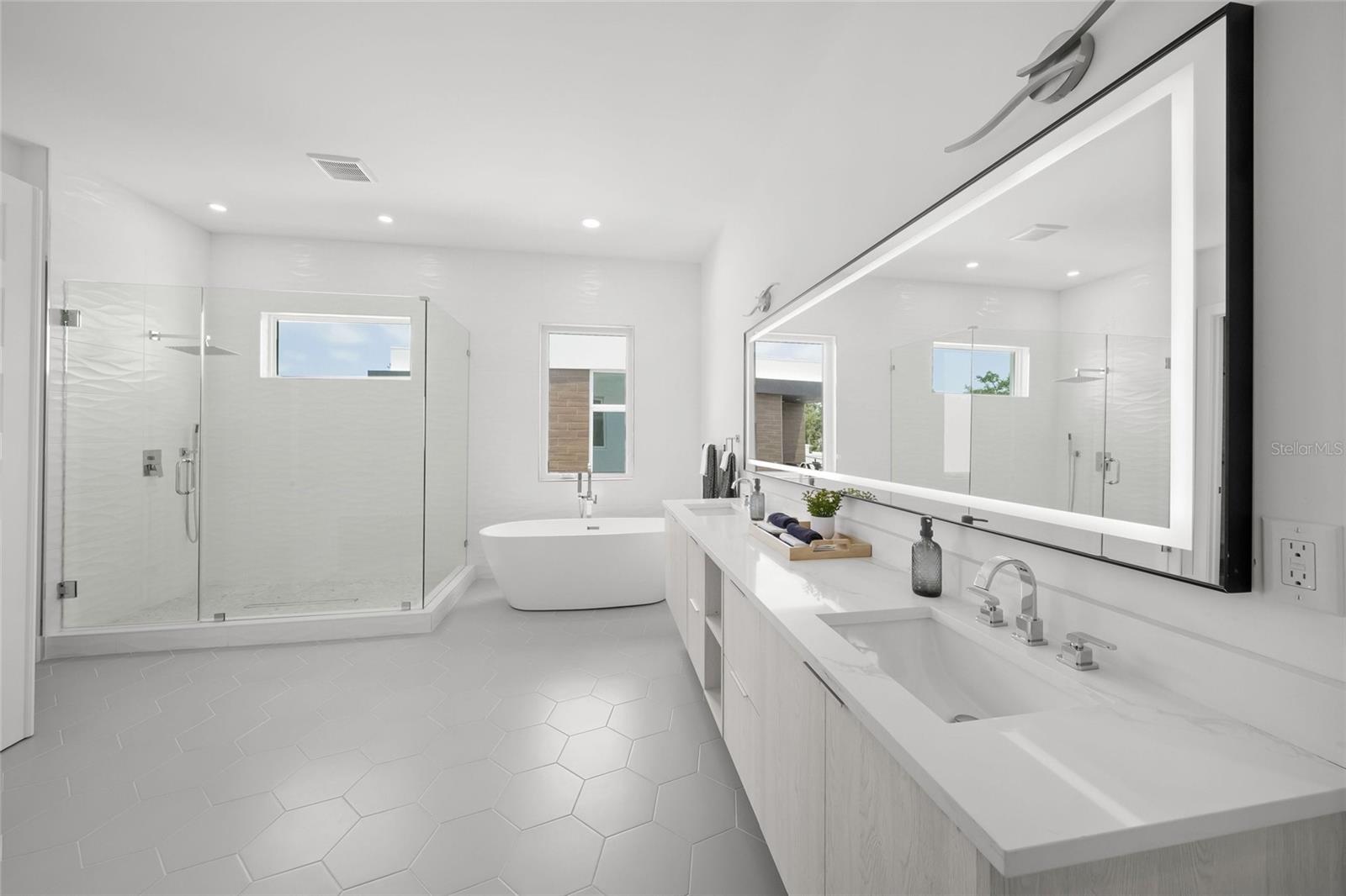 Image 16 of 58 For 4726 Rivetta Court