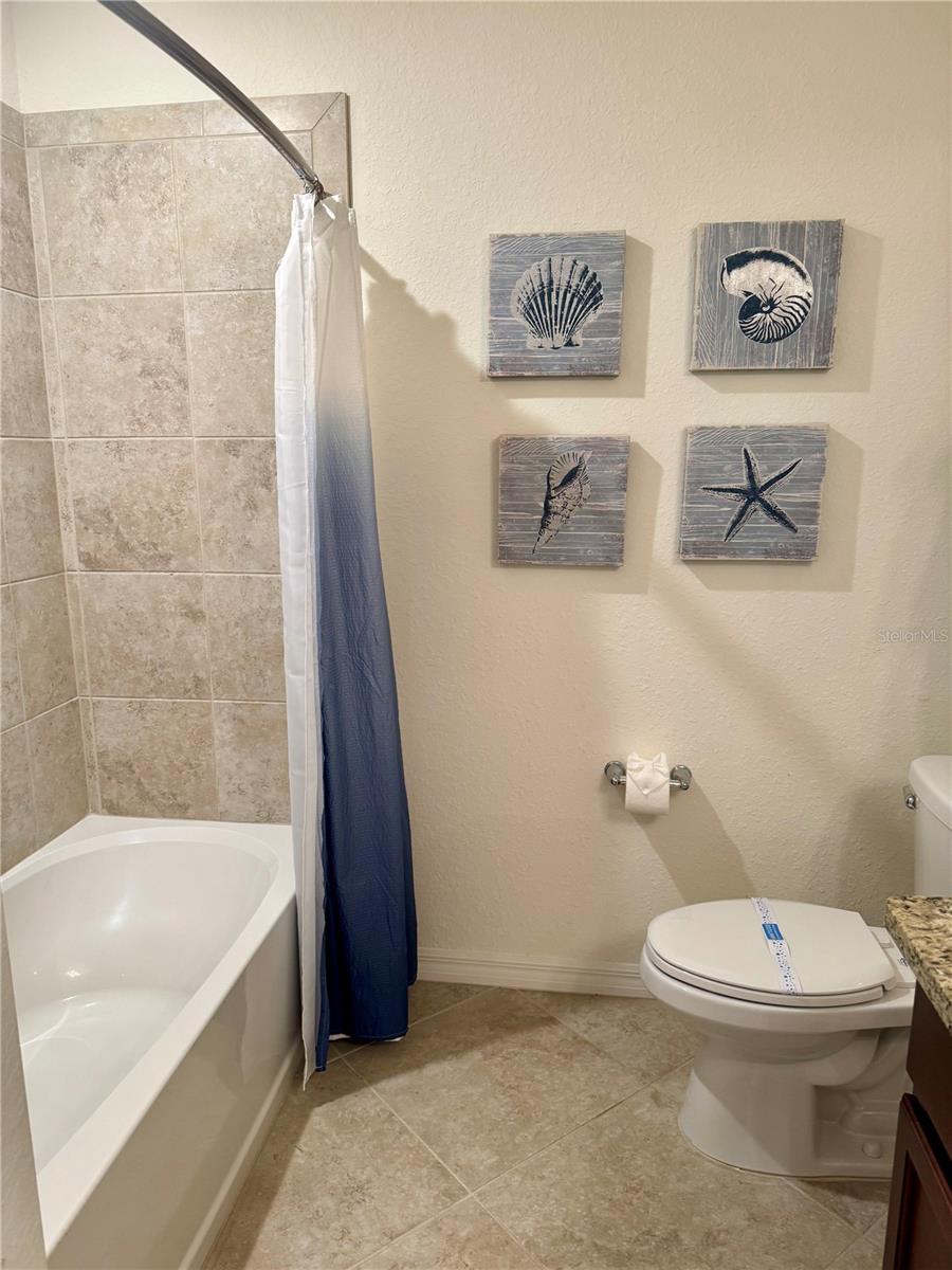 Image 13 of 92 For 16904 Vardon Terrace 201