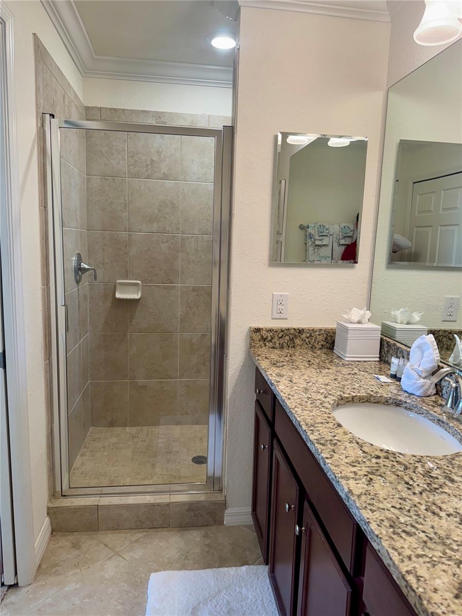 Image 16 of 92 For 16904 Vardon Terrace 201