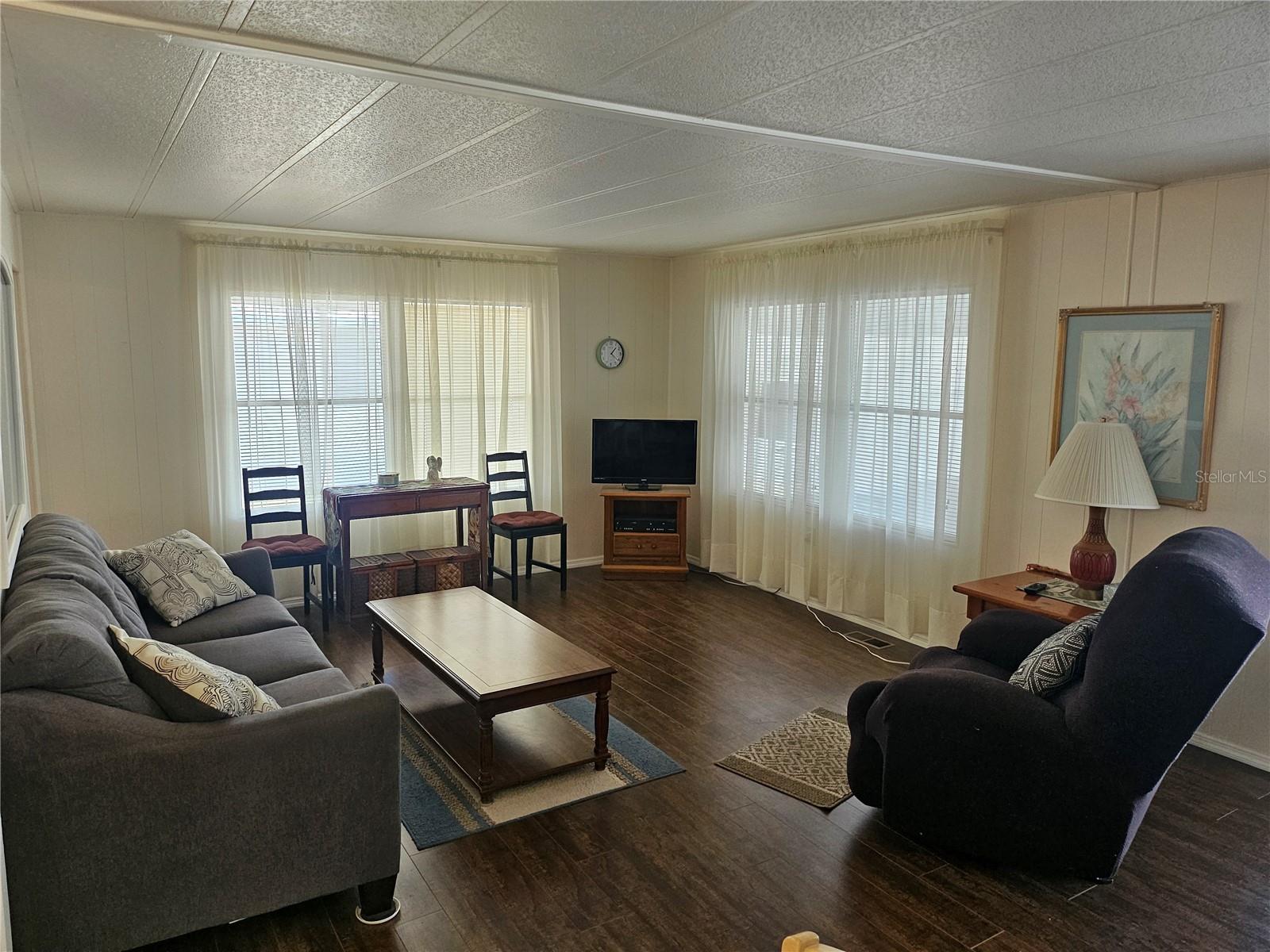 Image 12 of 64 For 3318 Oakwood Boulevard S