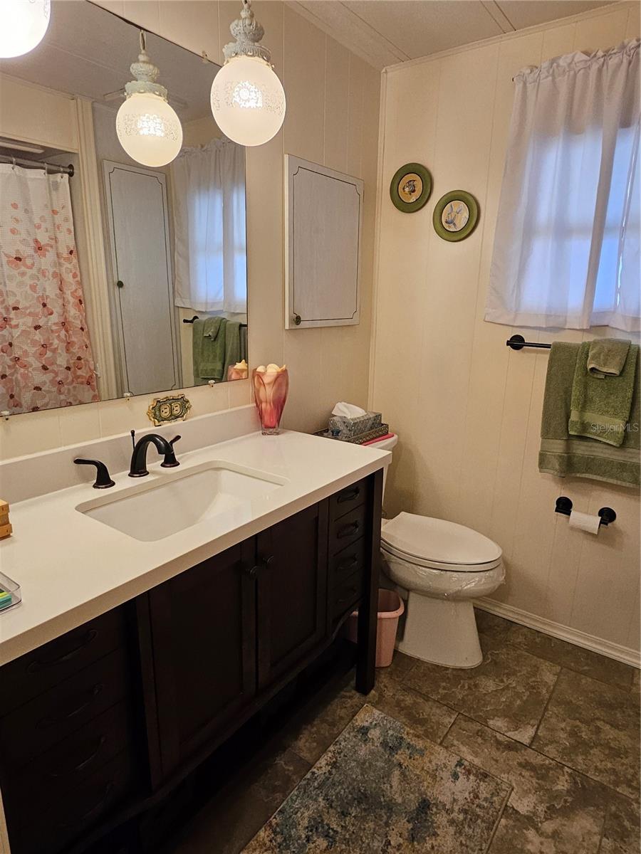 Image 31 of 64 For 3318 Oakwood Boulevard S