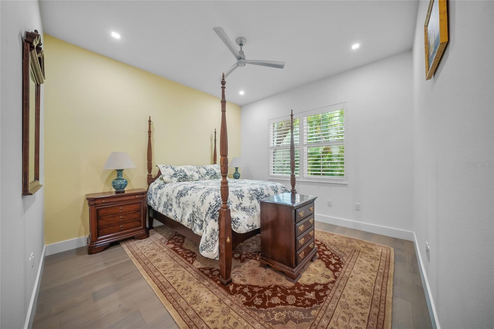 Image 19 of 46 For 924 Indian Beach Drive