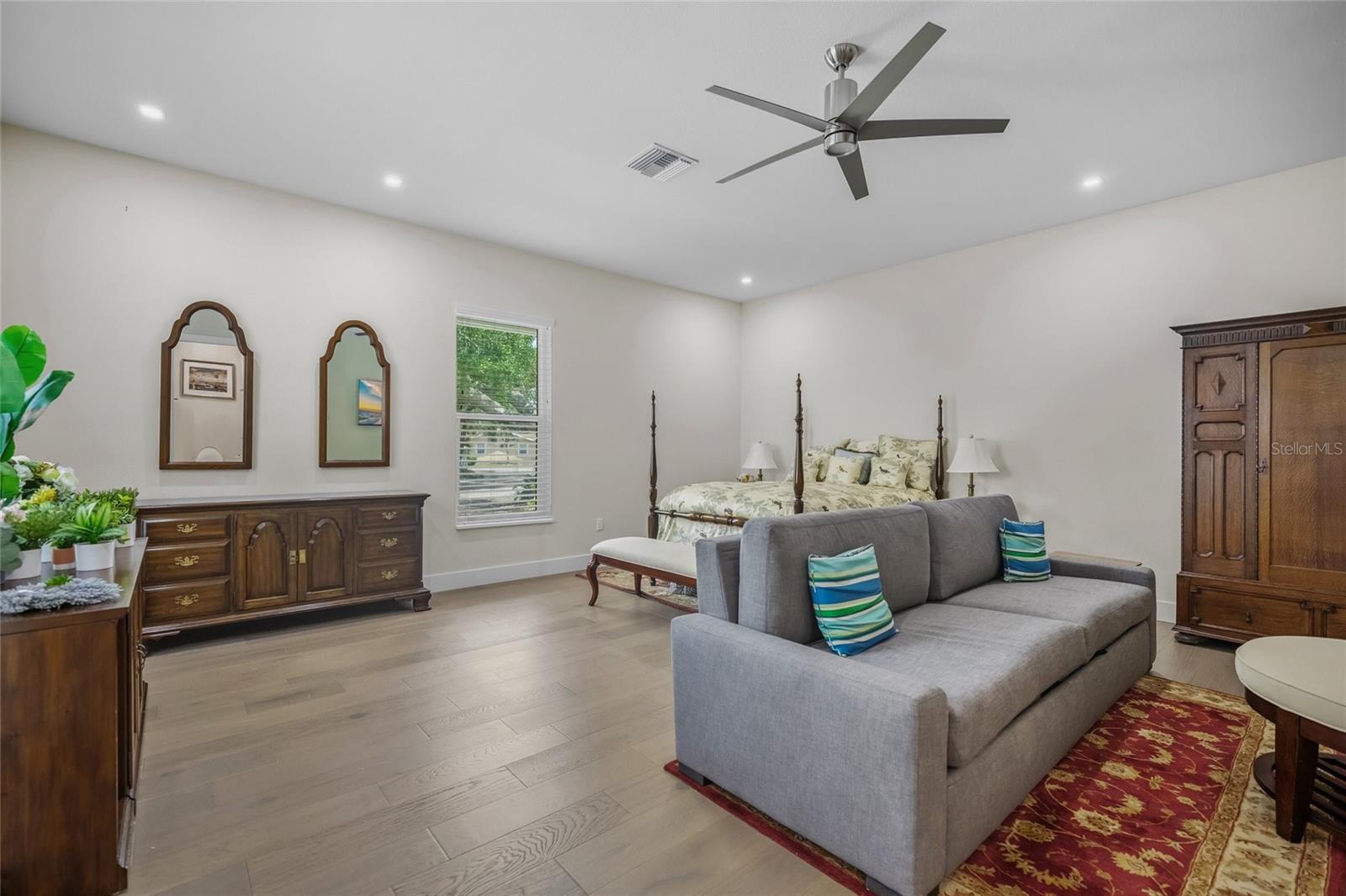 Image 24 of 46 For 924 Indian Beach Drive