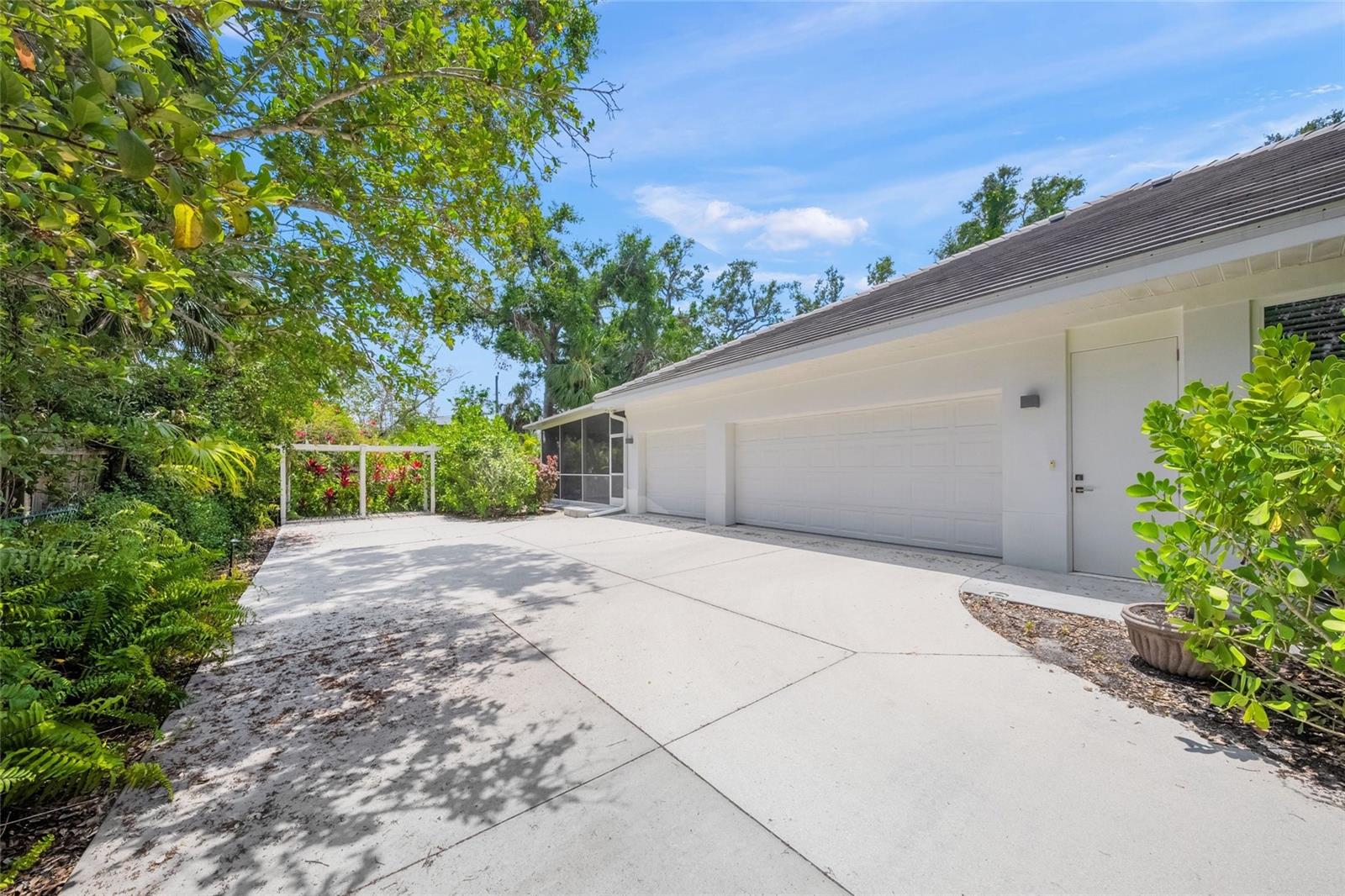 Image 34 of 46 For 924 Indian Beach Drive