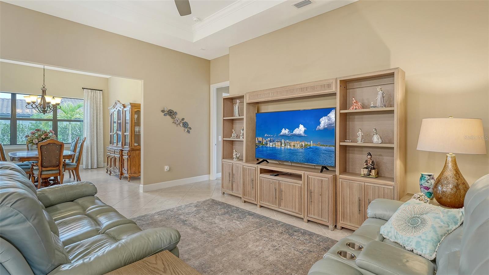 Image 12 of 53 For 17905 Waterville Place