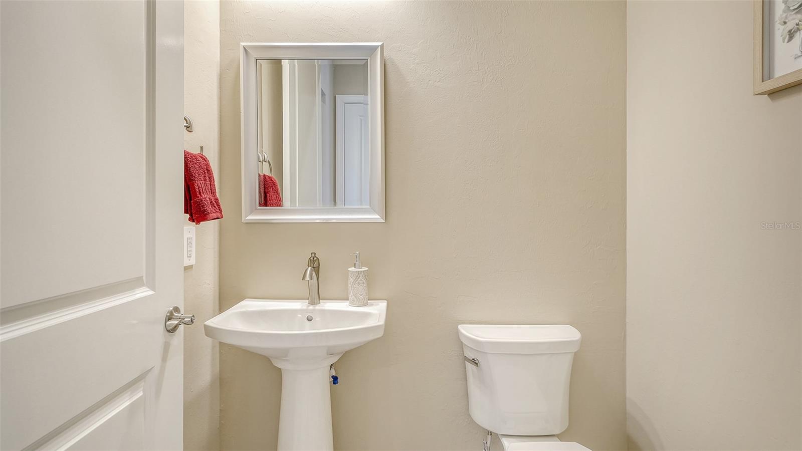 Image 22 of 53 For 17905 Waterville Place
