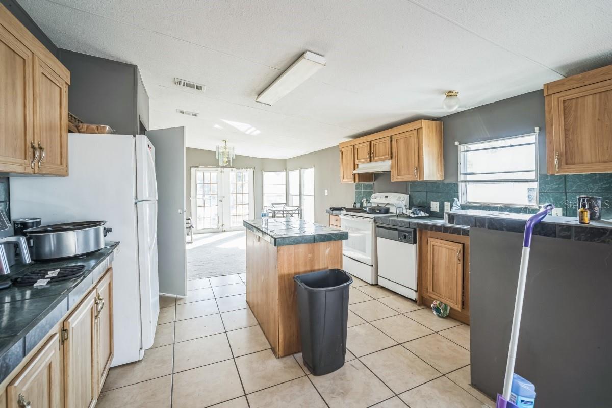 Image 12 of 24 For 5829 Coventry Drive