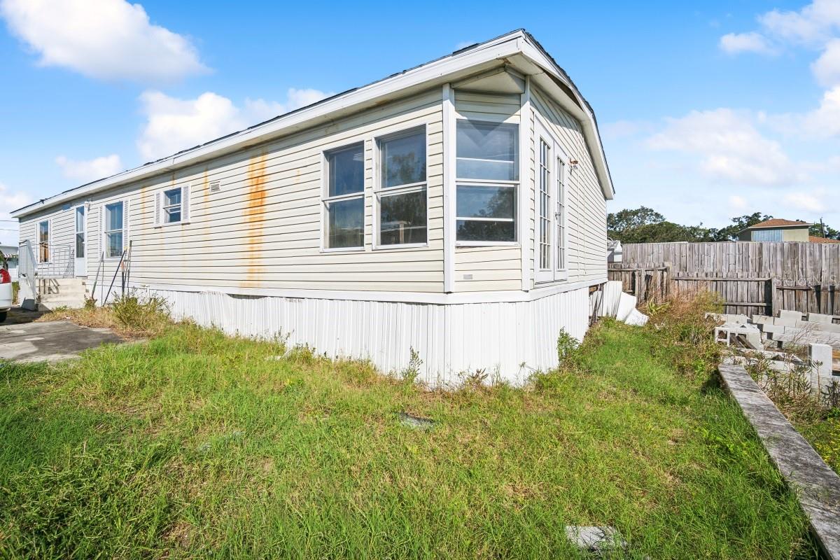 Image 3 of 24 For 5829 Coventry Drive